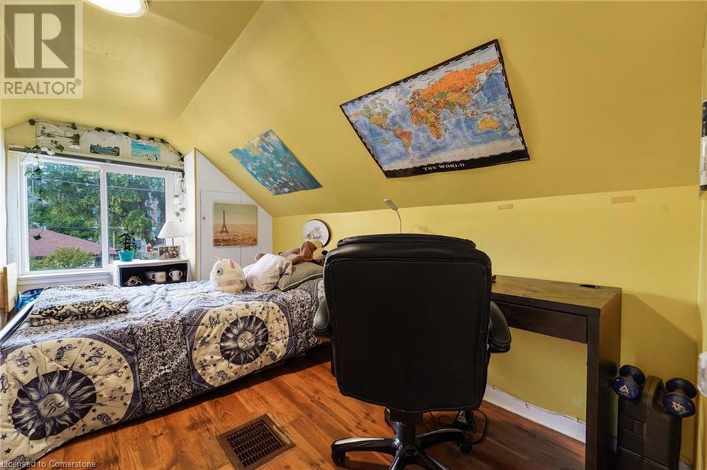 105 Ward Avenue, Hamilton, Ontario L8S 2E8 - Photo 17 - 40654588