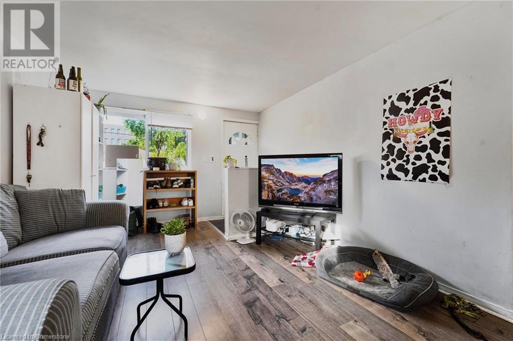 105 Ward Avenue, Hamilton, Ontario L8S 2E8 - Photo 9 - 40654588