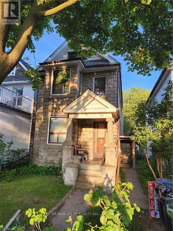 50 Batavia Avenue, Toronto (Rockcliffe-Smythe), Ontario  M6N 4A2 - Photo 2 - W9376428