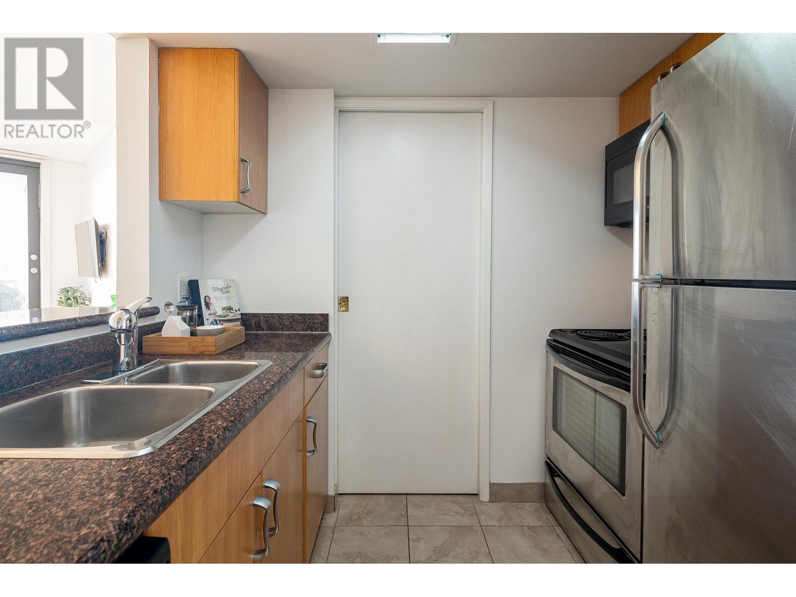 Listing Picture 7 of 26 : 1705 789 DRAKE STREET, Vancouver / 溫哥華 - 魯藝地產 Yvonne Lu Group - MLS Medallion Club Member