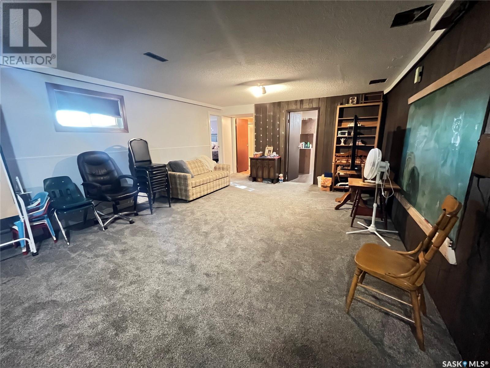 620 Griffin Street, Maple Creek, Saskatchewan  S0N 1N0 - Photo 35 - SK984942