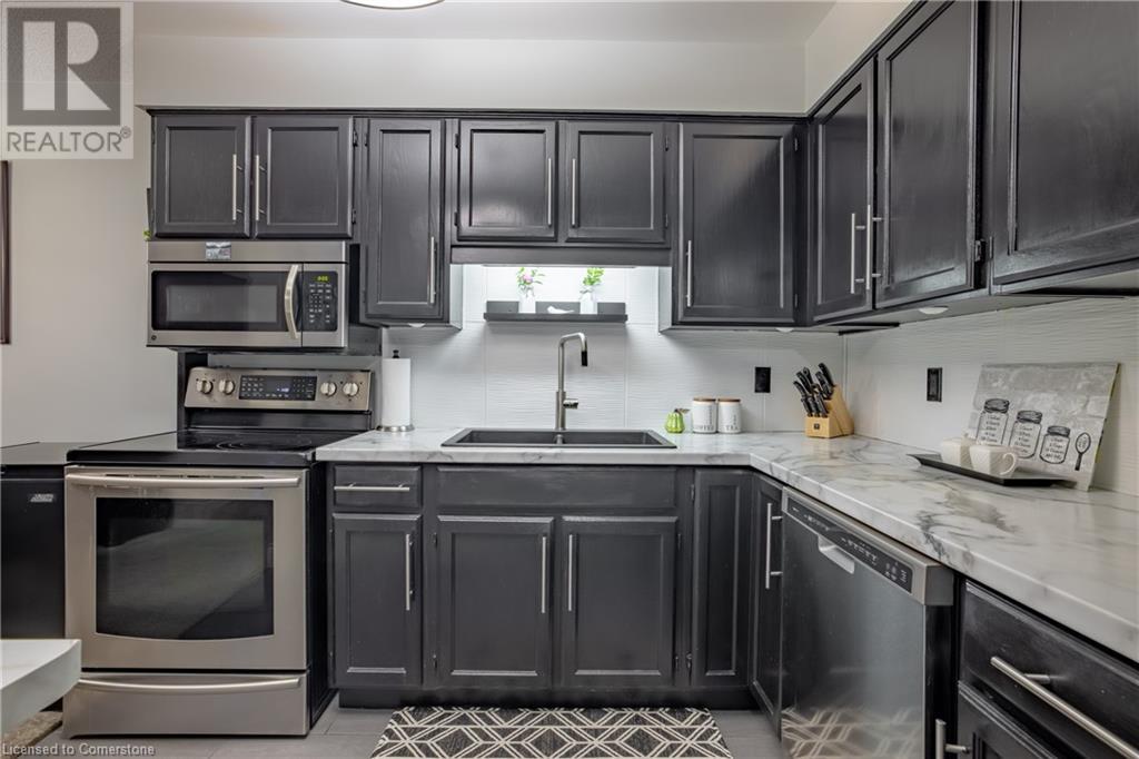 159 Lake Street Unit# 202, St. Catharines, Ontario  L2R 5Y6 - Photo 2 - 40656114