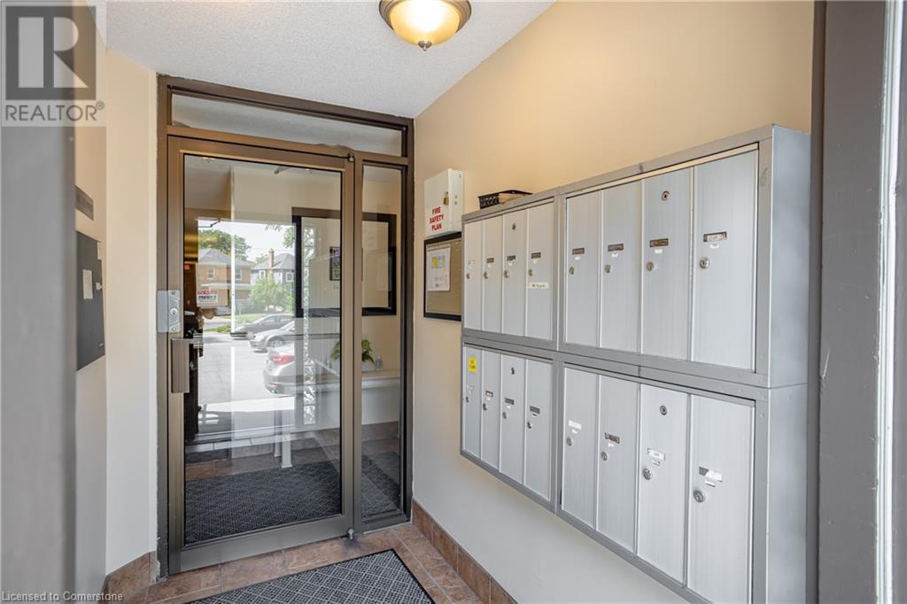 159 Lake Street Unit# 202, St. Catharines, Ontario  L2R 5Y6 - Photo 24 - 40656114