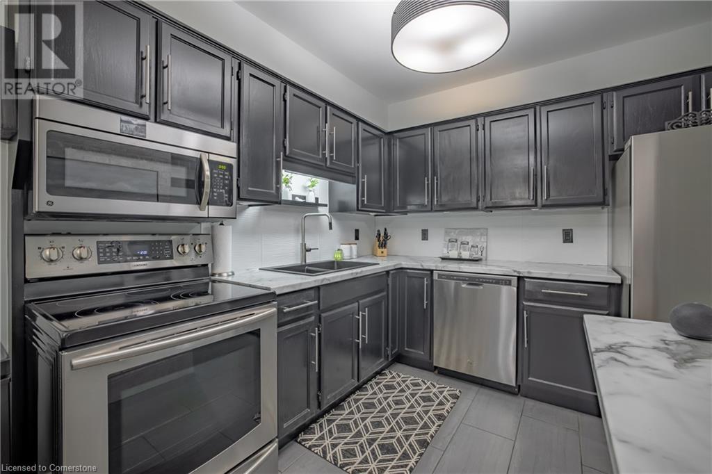 159 Lake Street Unit# 202, St. Catharines, Ontario  L2R 5Y6 - Photo 3 - 40656114