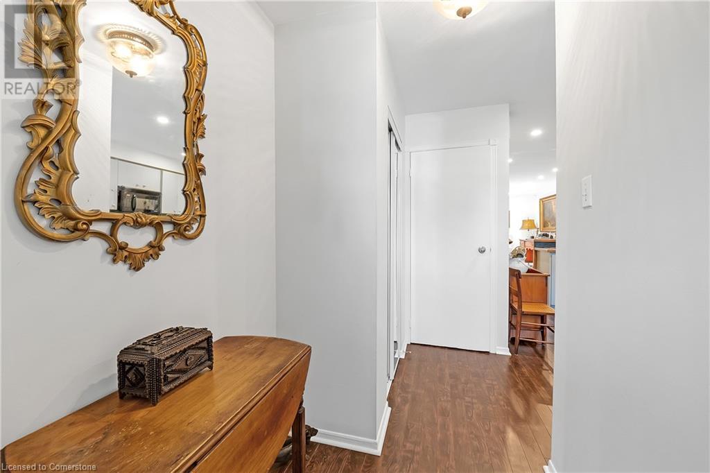 Property at 23 MACAULAY Street W Unit# 3 image 4