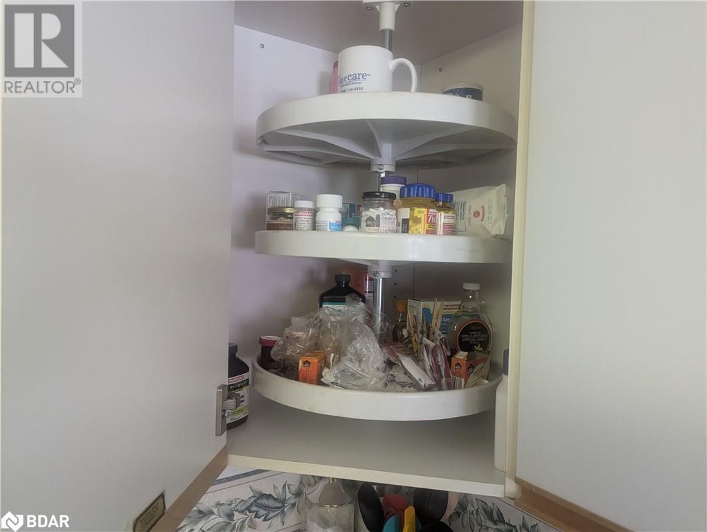 8 Elmwood Court, Innisfil, Ontario  L0L 1L0 - Photo 8 - 40604624