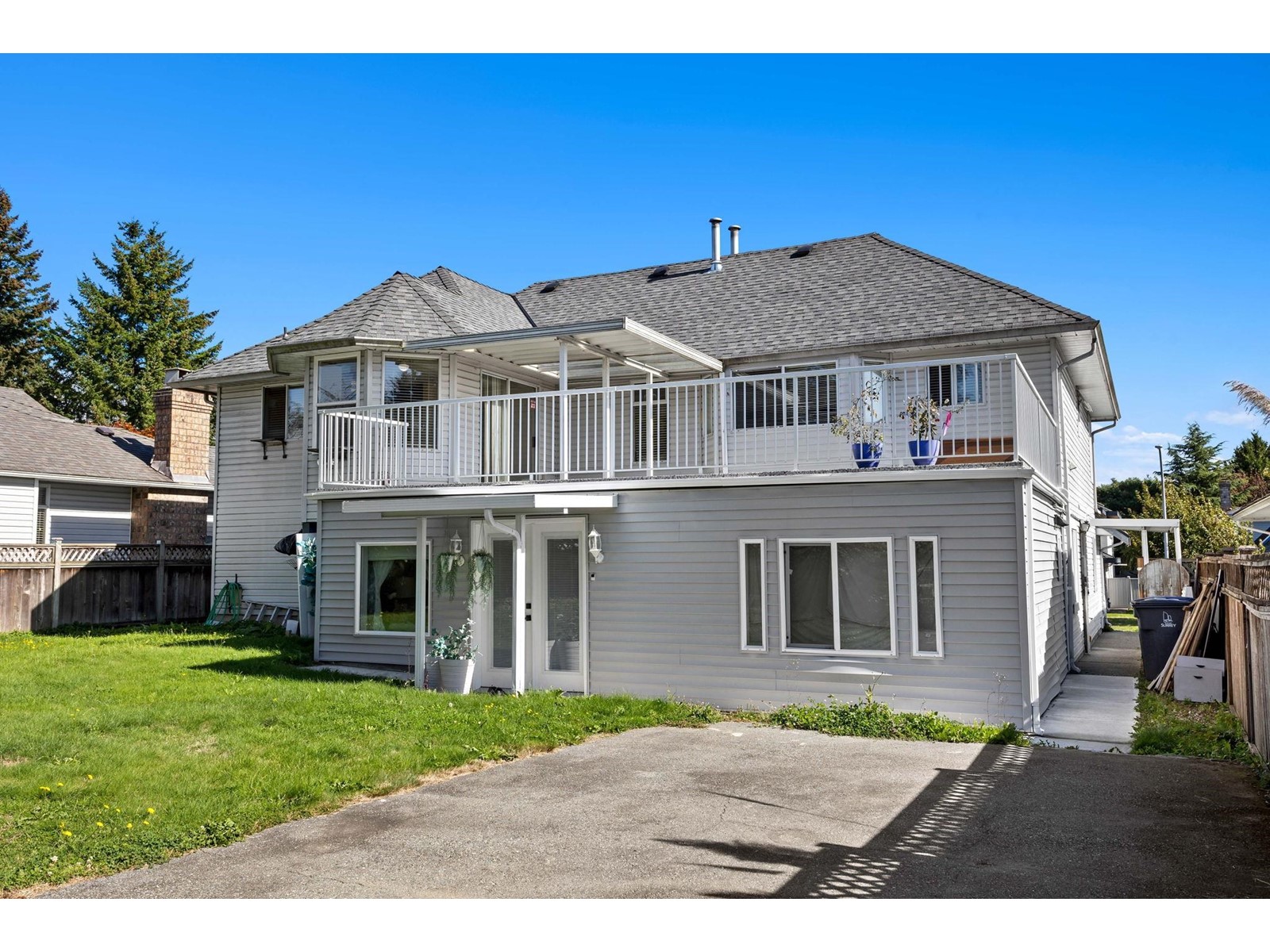 9335 152a Street, Surrey, British Columbia  V3R 0E6 - Photo 40 - R2931175