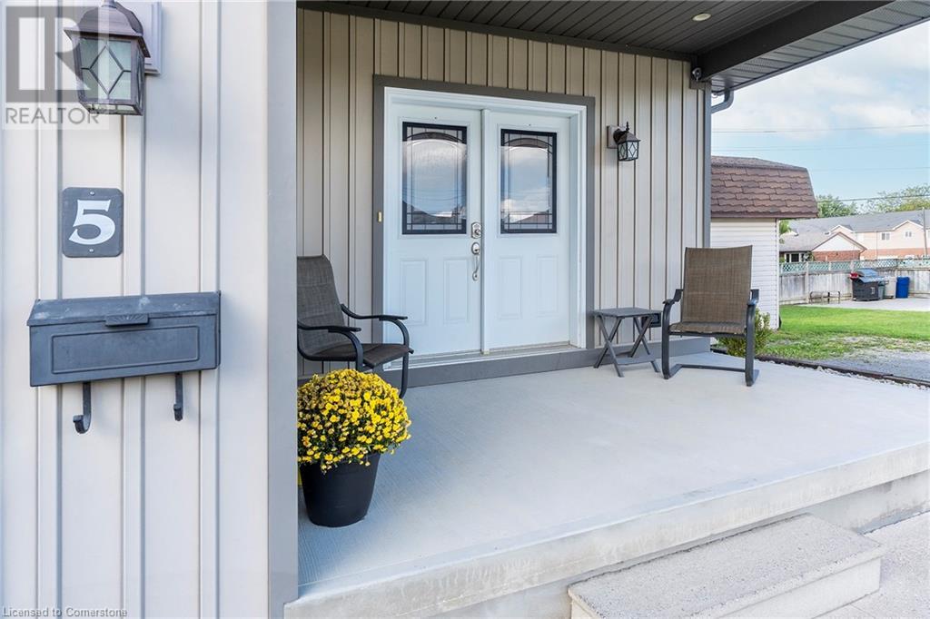 5 Battle Street, Thorold, Ontario  L2V 3W3 - Photo 4 - 40656362
