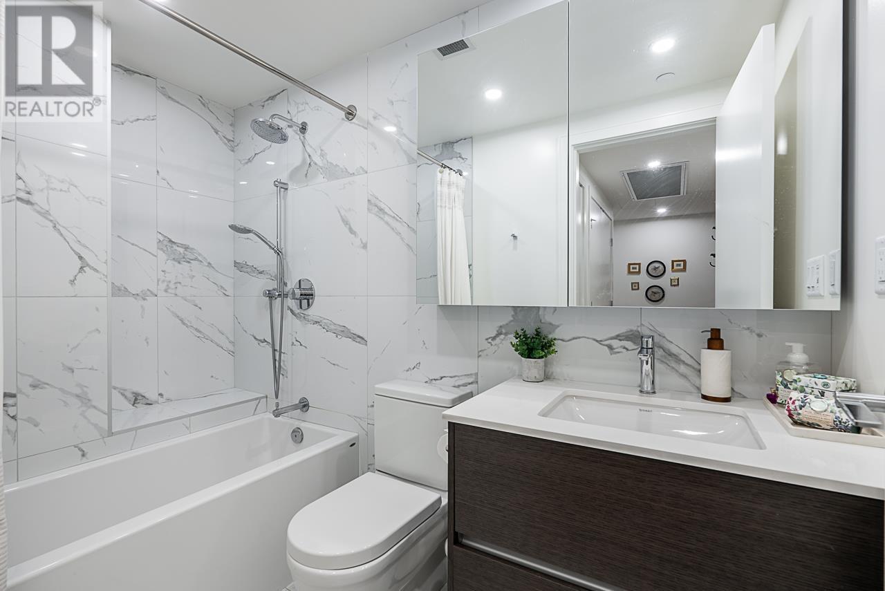 2108 200 KLAHANIE COURT