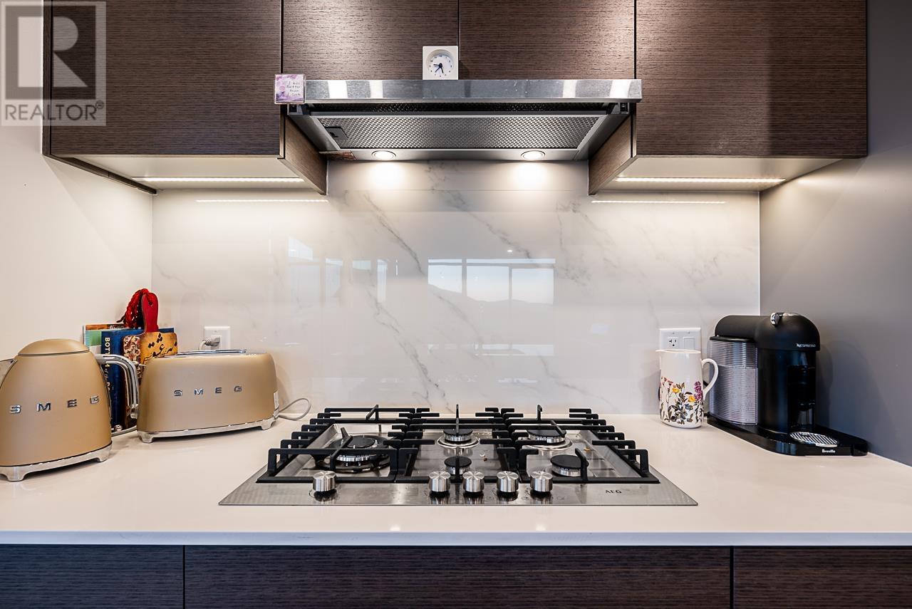 2108 200 KLAHANIE COURT