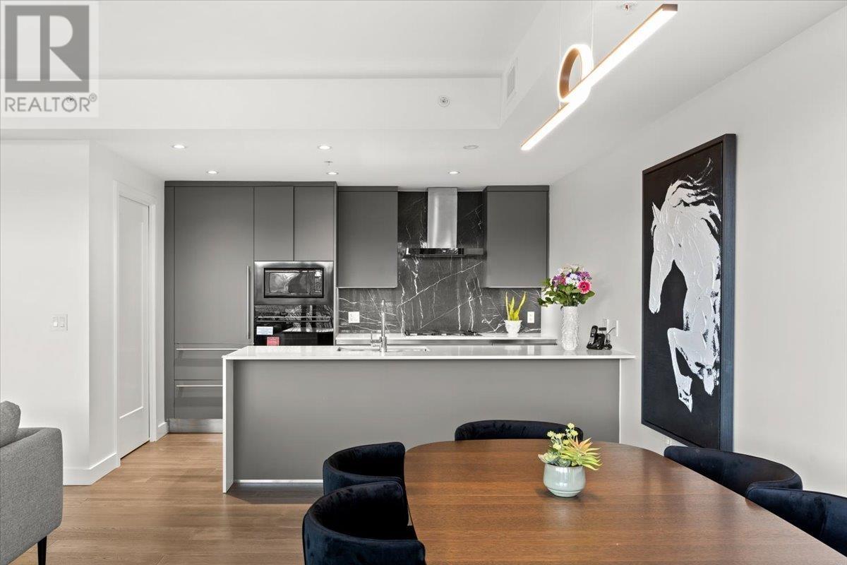 304 717 W 17TH AVENUE, Vancouver