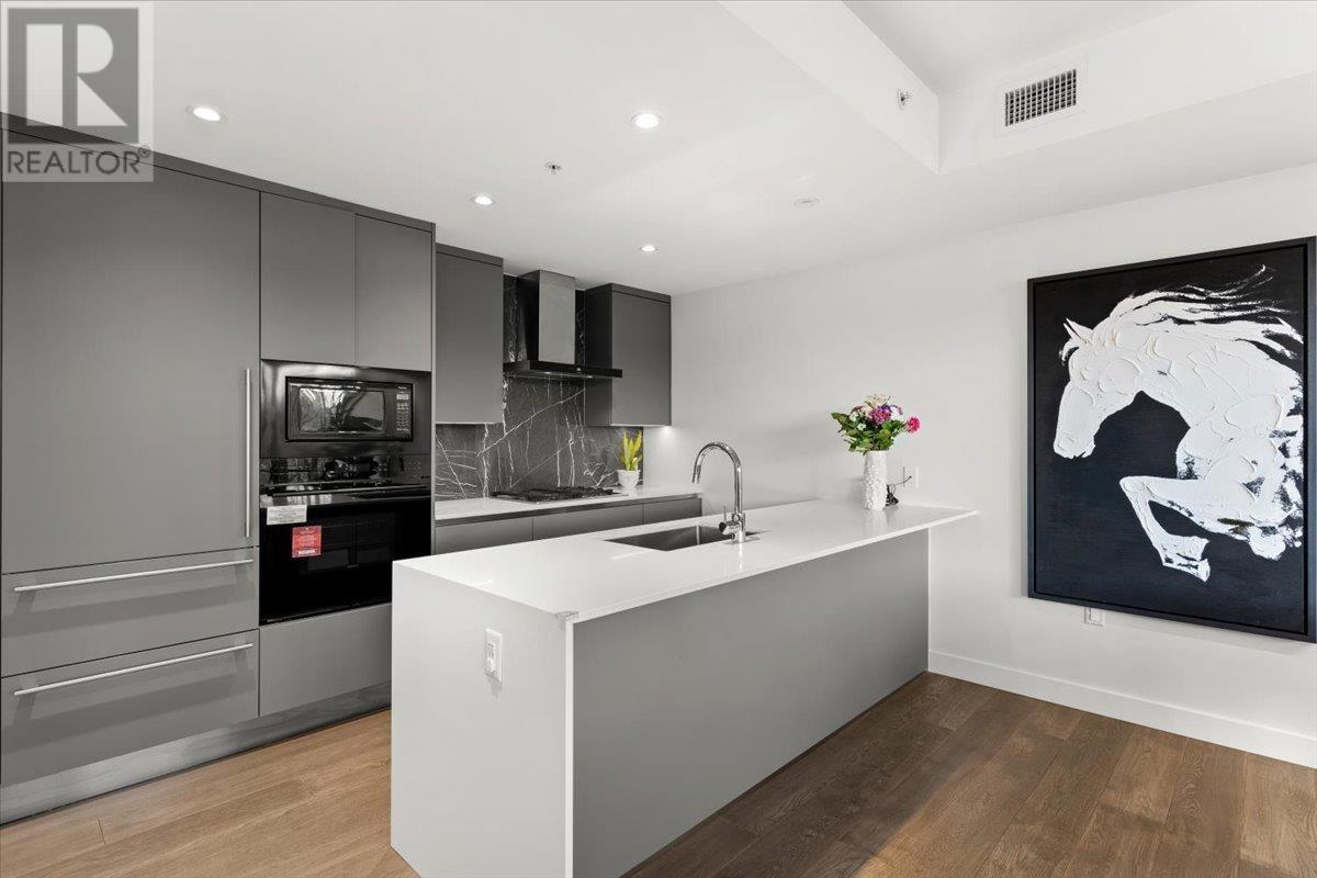 Listing Picture 10 of 30 : 304 717 W 17TH AVENUE, Vancouver / 溫哥華 - 魯藝地產 Yvonne Lu Group - MLS Medallion Club Member