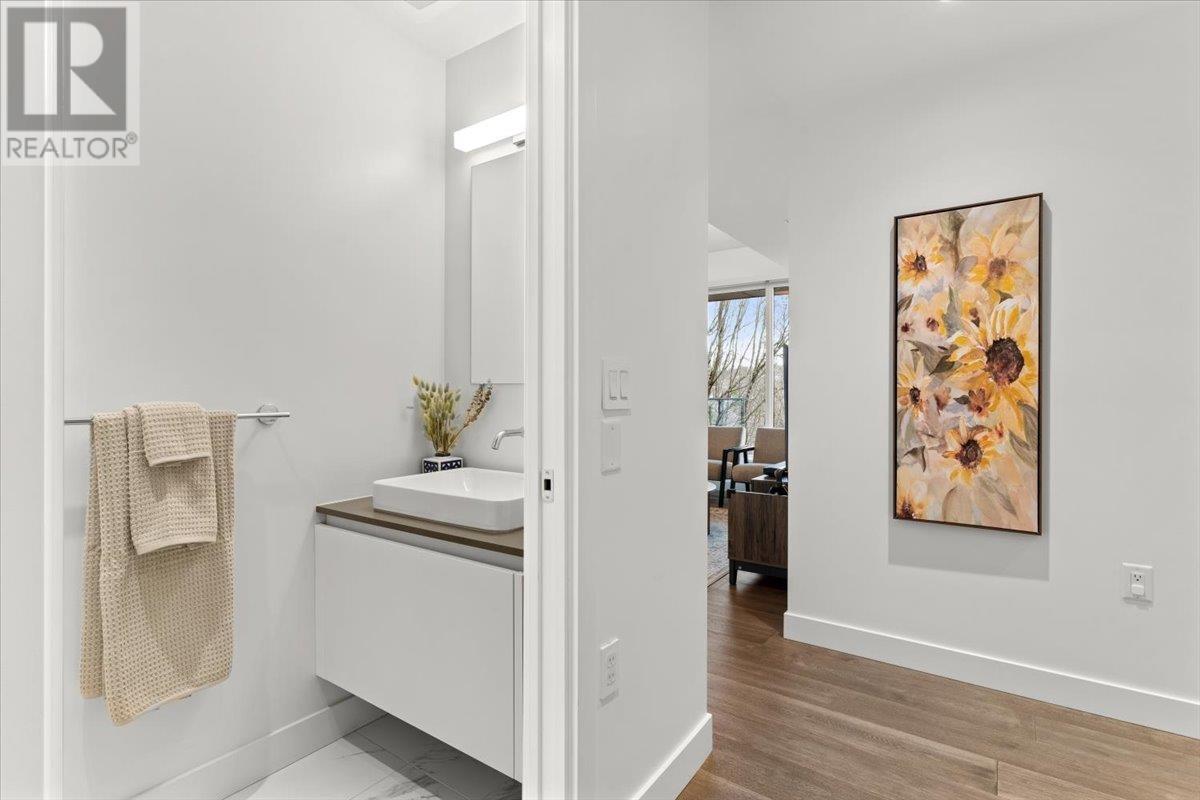 Listing Picture 14 of 30 : 304 717 W 17TH AVENUE, Vancouver / 溫哥華 - 魯藝地產 Yvonne Lu Group - MLS Medallion Club Member