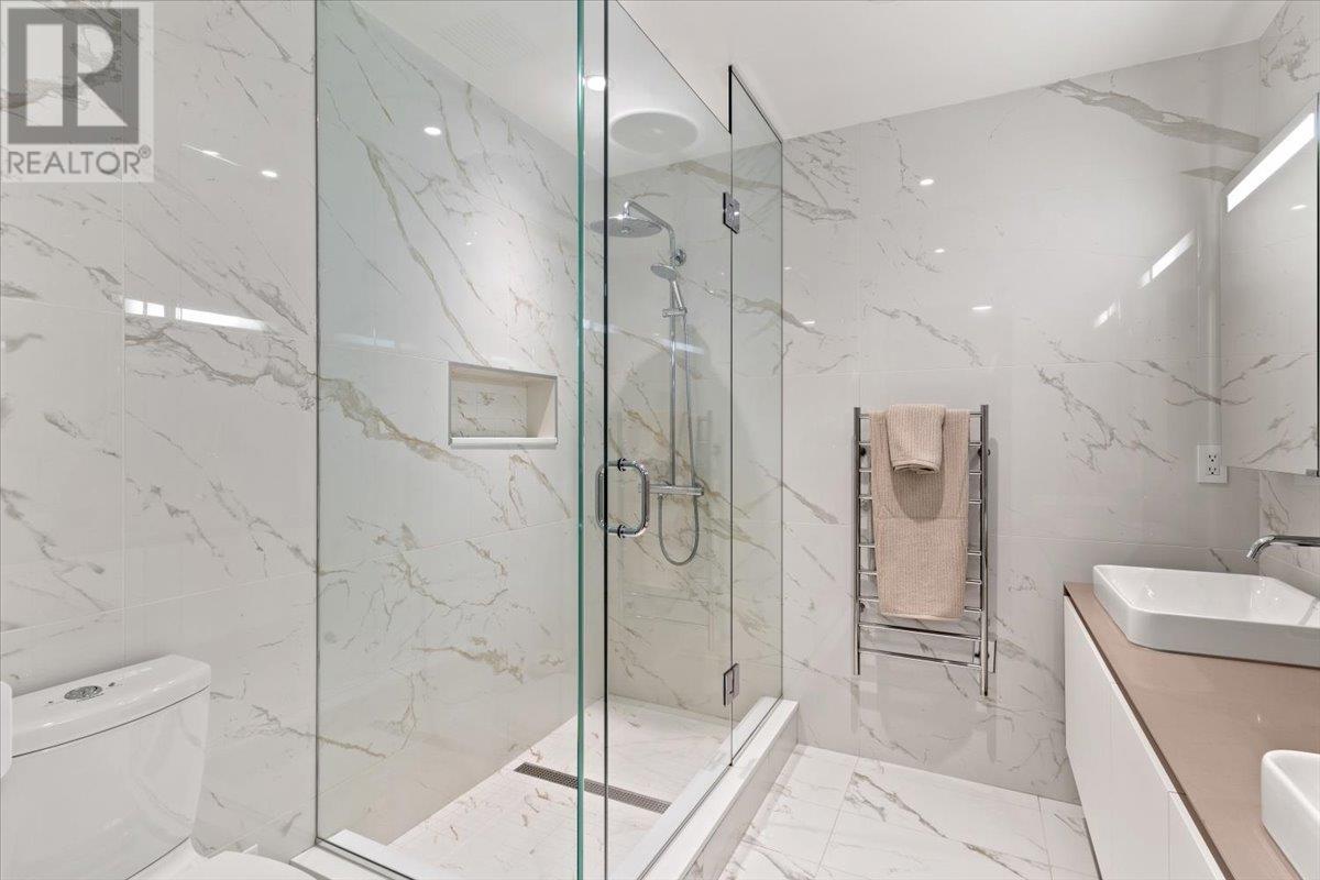 Listing Picture 21 of 30 : 304 717 W 17TH AVENUE, Vancouver / 溫哥華 - 魯藝地產 Yvonne Lu Group - MLS Medallion Club Member