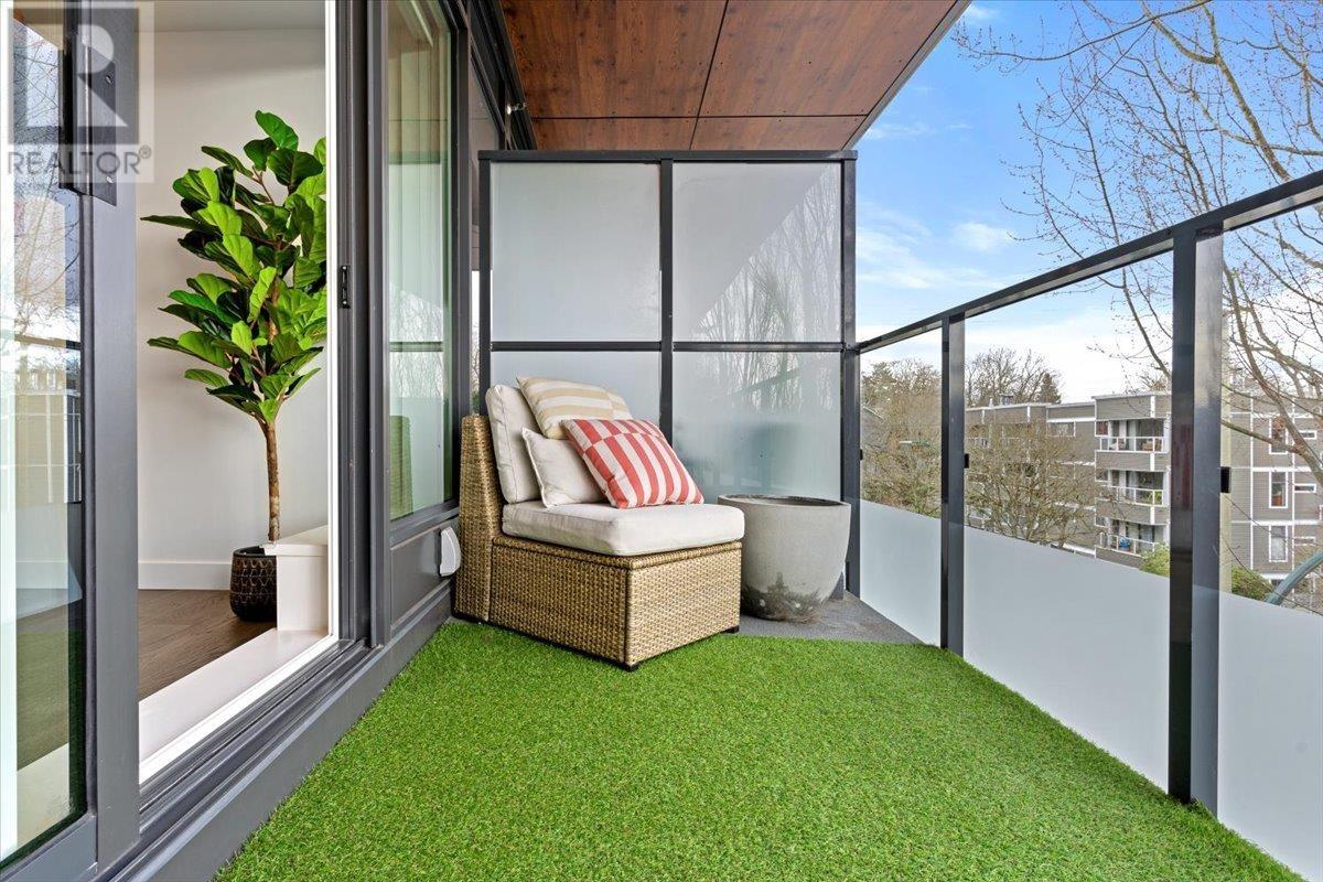 Listing Picture 28 of 30 : 304 717 W 17TH AVENUE, Vancouver / 溫哥華 - 魯藝地產 Yvonne Lu Group - MLS Medallion Club Member