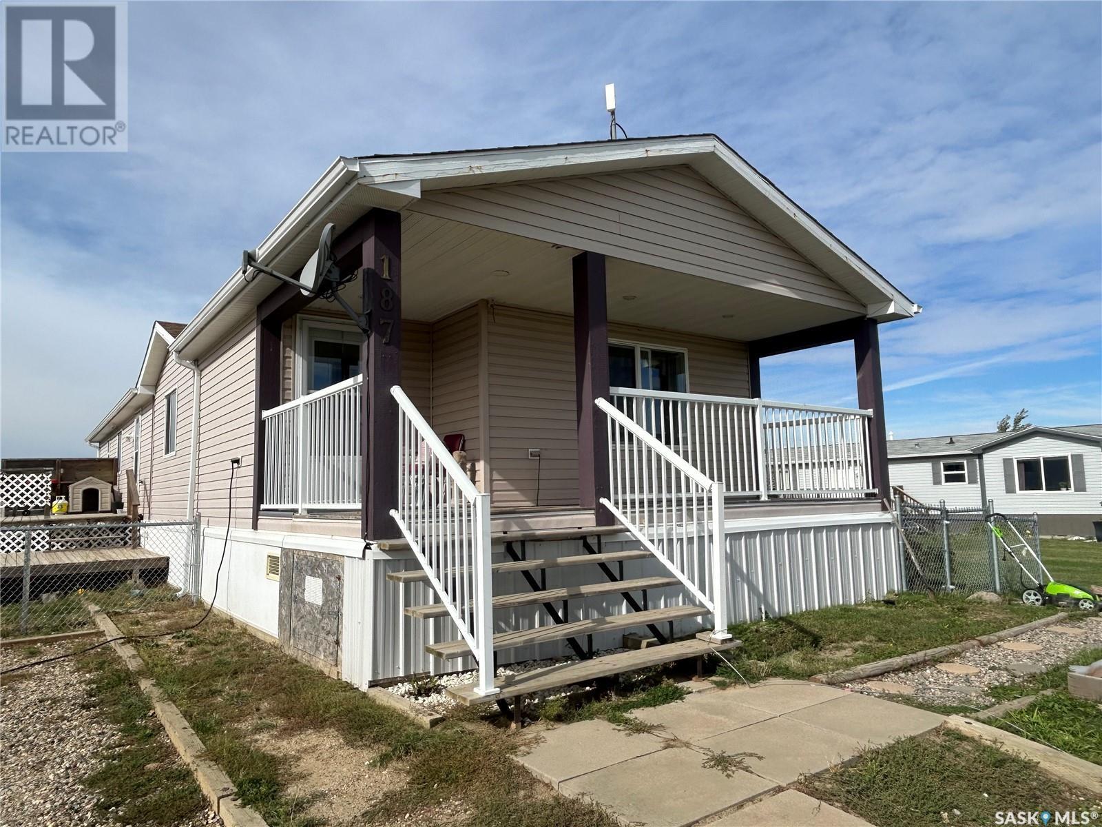 Property at 187 Robinson AVENUE image 2