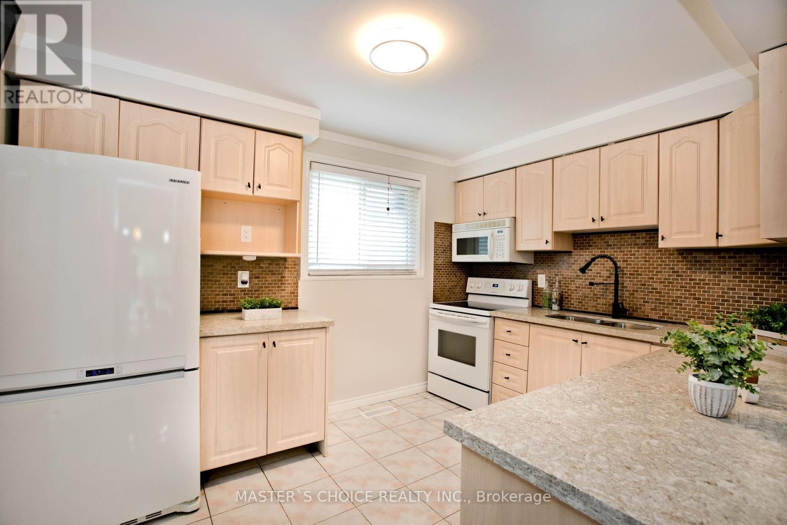 34 Water Wheel Way, Toronto, Ontario  M2H 3E4 - Photo 11 - C9376856