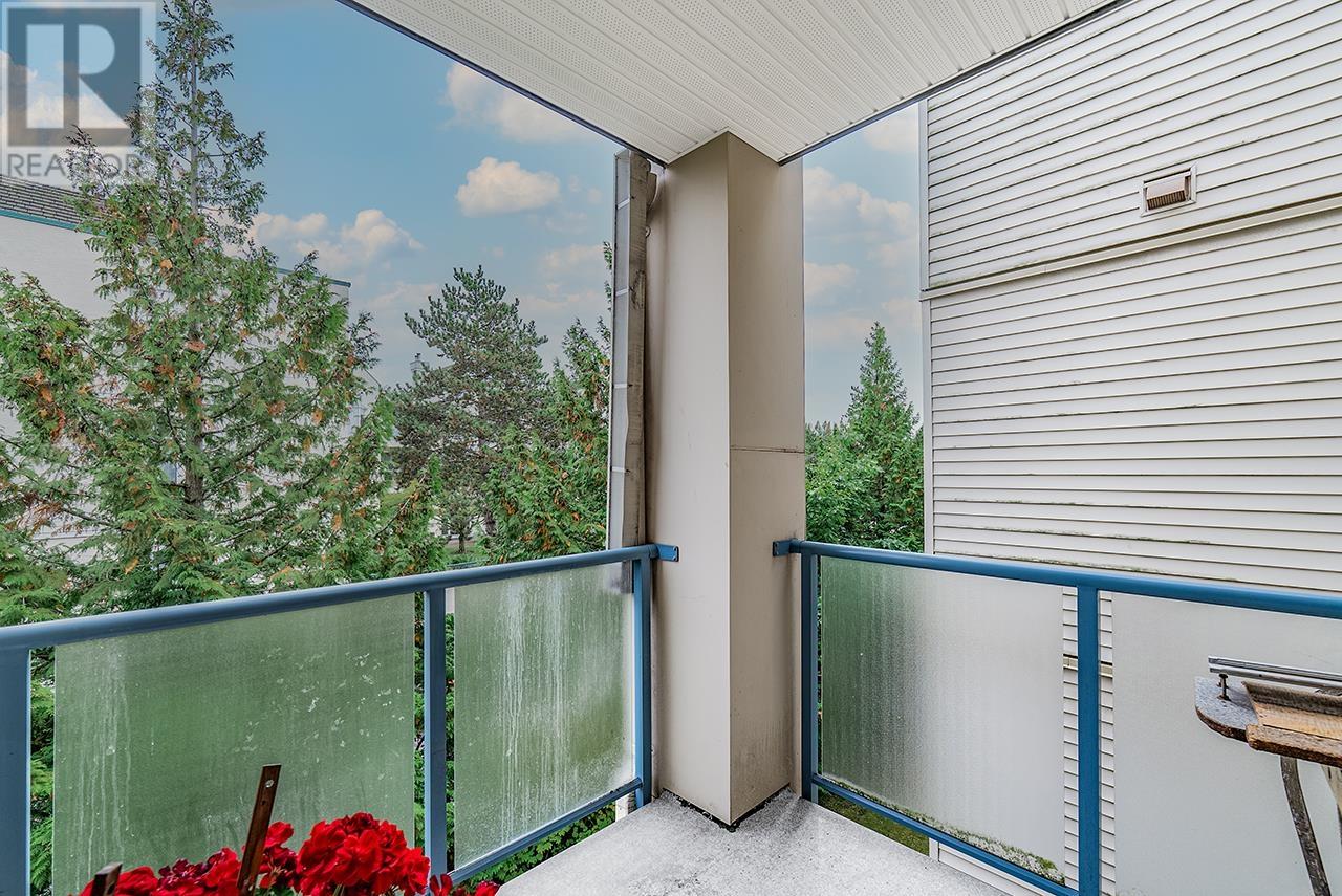 Listing Picture 2 of 17 : 203 8380 JONES ROAD, Richmond / 烈治文 - 魯藝地產 Yvonne Lu Group - MLS Medallion Club Member
