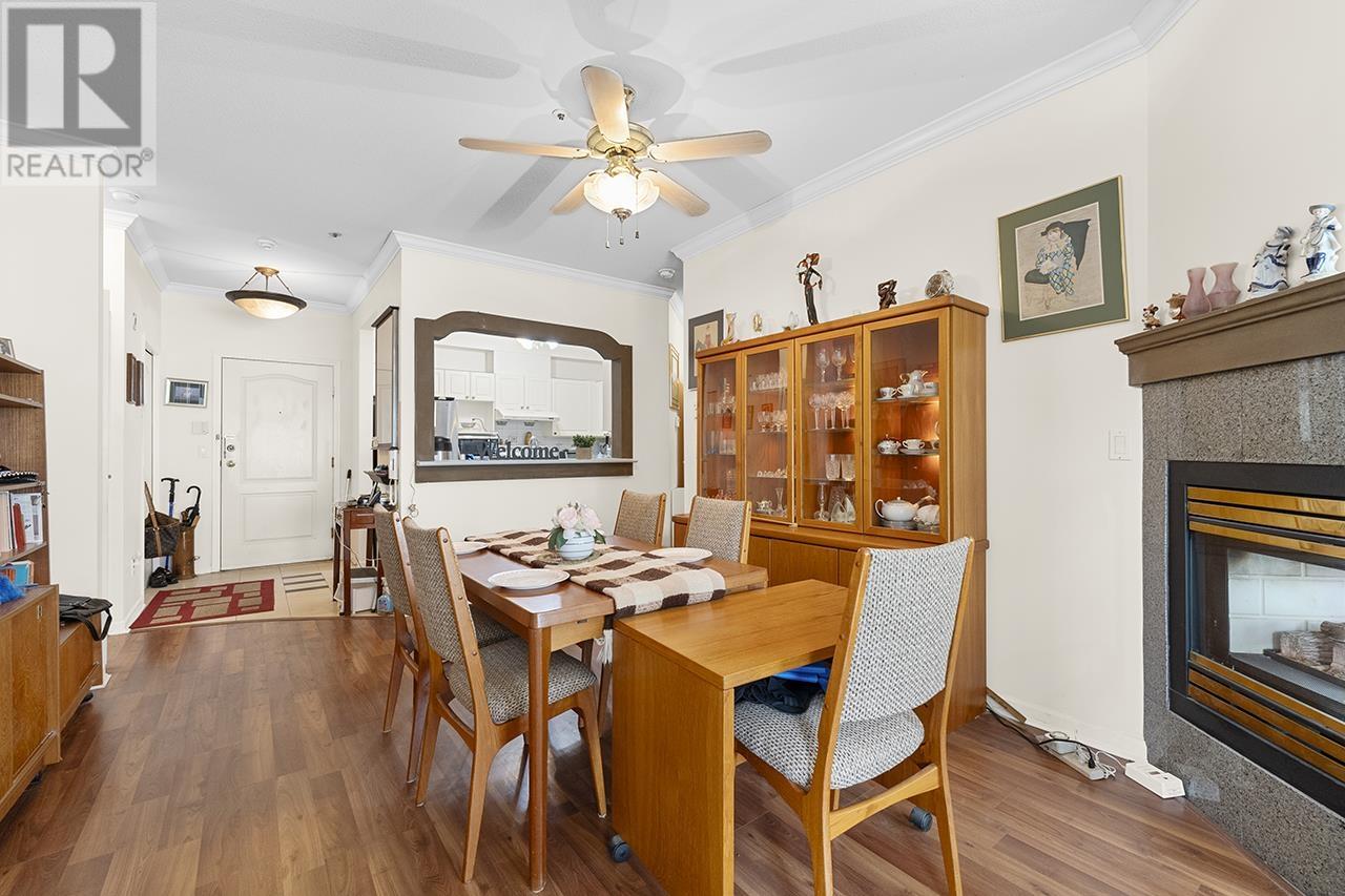 Listing Picture 10 of 17 : 203 8380 JONES ROAD, Richmond / 烈治文 - 魯藝地產 Yvonne Lu Group - MLS Medallion Club Member