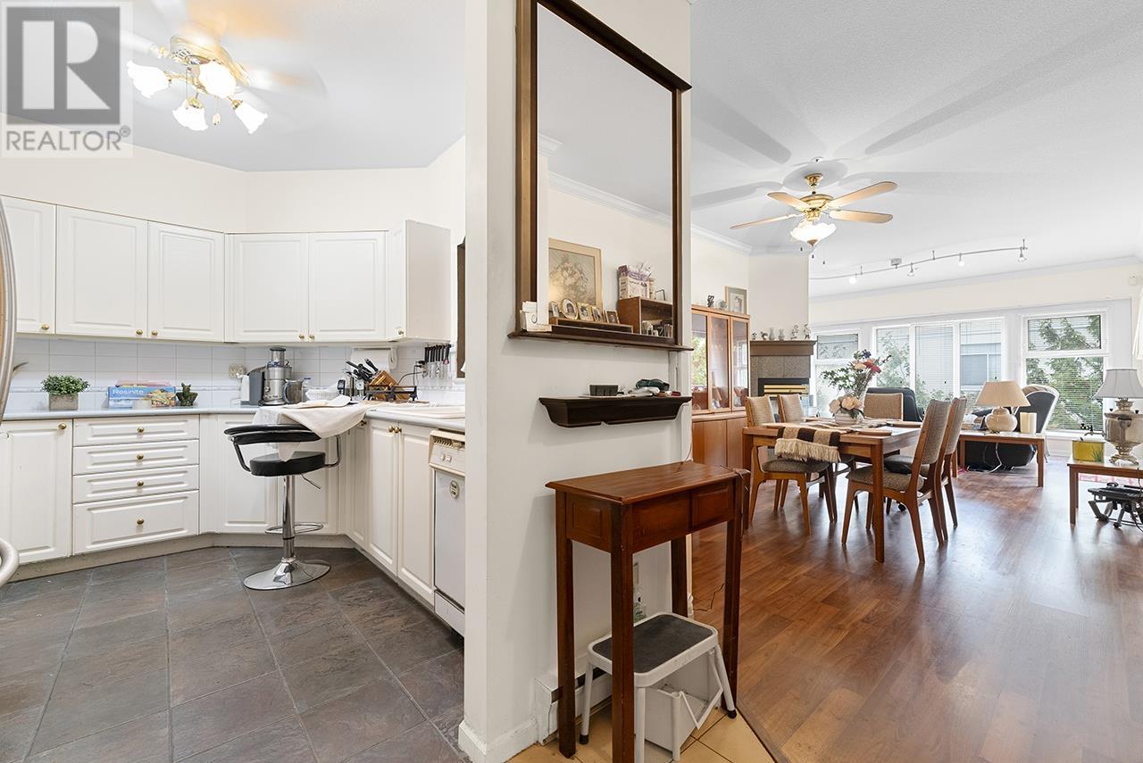 Listing Picture 7 of 17 : 203 8380 JONES ROAD, Richmond / 烈治文 - 魯藝地產 Yvonne Lu Group - MLS Medallion Club Member
