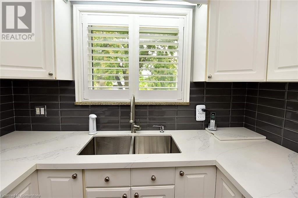 1066 Fennell Avenue E, Hamilton, Ontario  L8T 1R6 - Photo 14 - 40656225