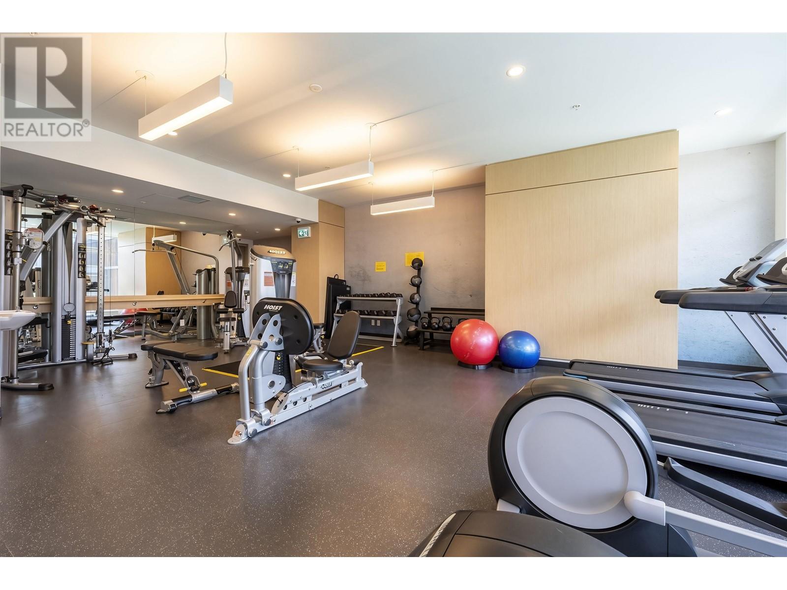 Listing Picture 23 of 40 : 2101 6080 MCKAY AVENUE, Burnaby / 本拿比 - 魯藝地產 Yvonne Lu Group - MLS Medallion Club Member