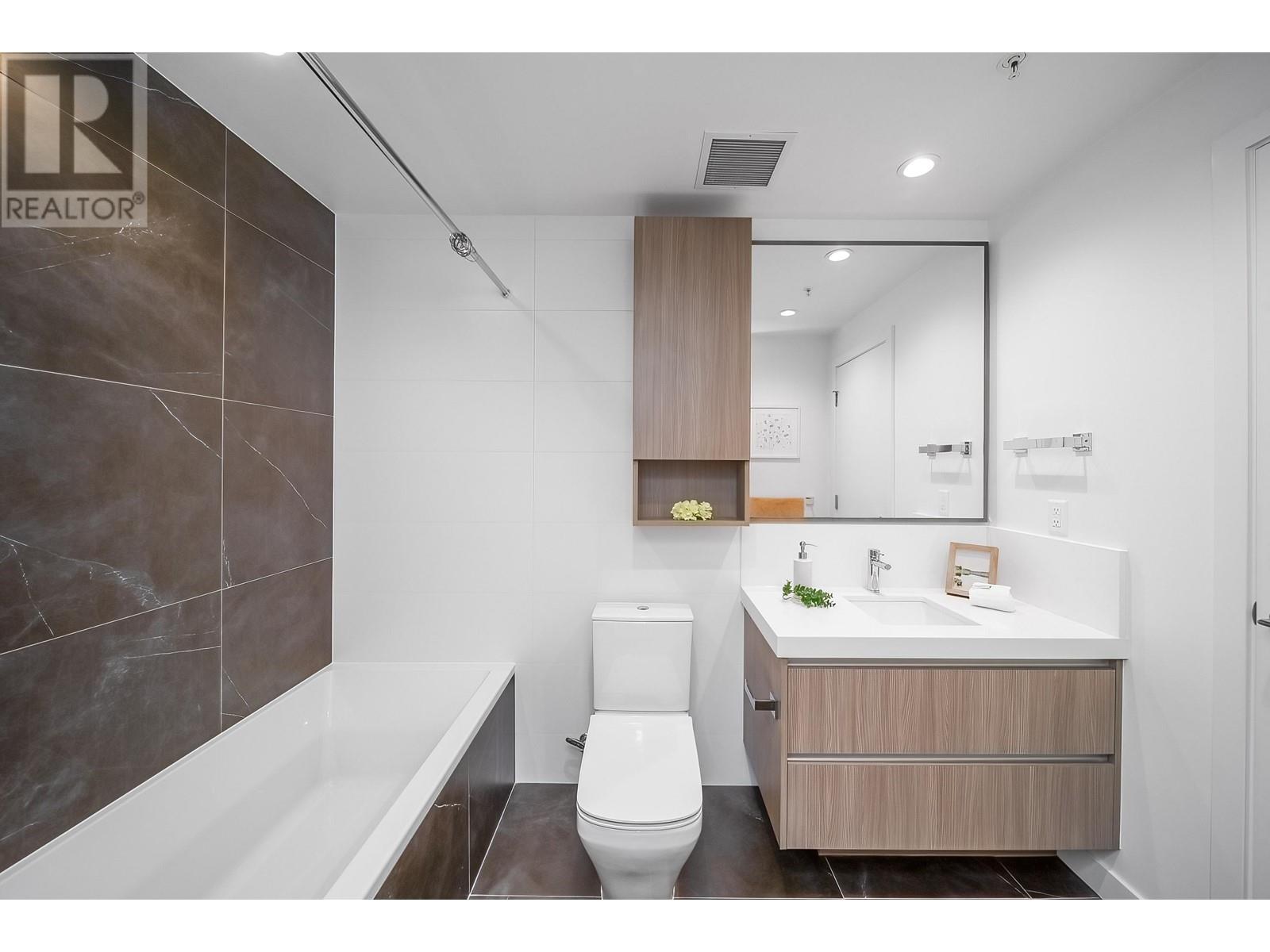 Listing Picture 16 of 40 : 2101 6080 MCKAY AVENUE, Burnaby / 本拿比 - 魯藝地產 Yvonne Lu Group - MLS Medallion Club Member