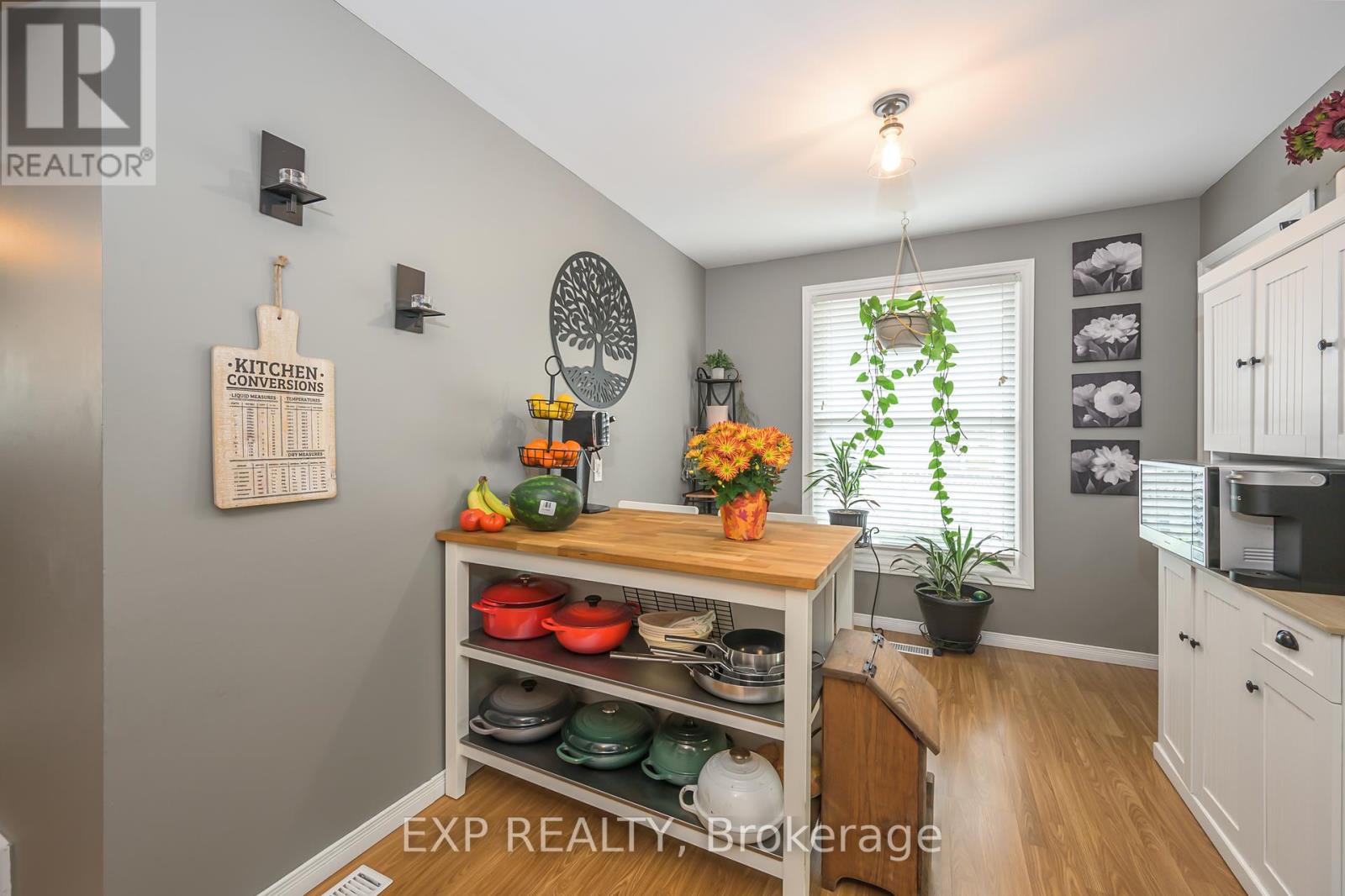 224 Oak Avenue, Strathroy-Caradoc (Sw), Ontario  N7G 3A8 - Photo 7 - X9377024