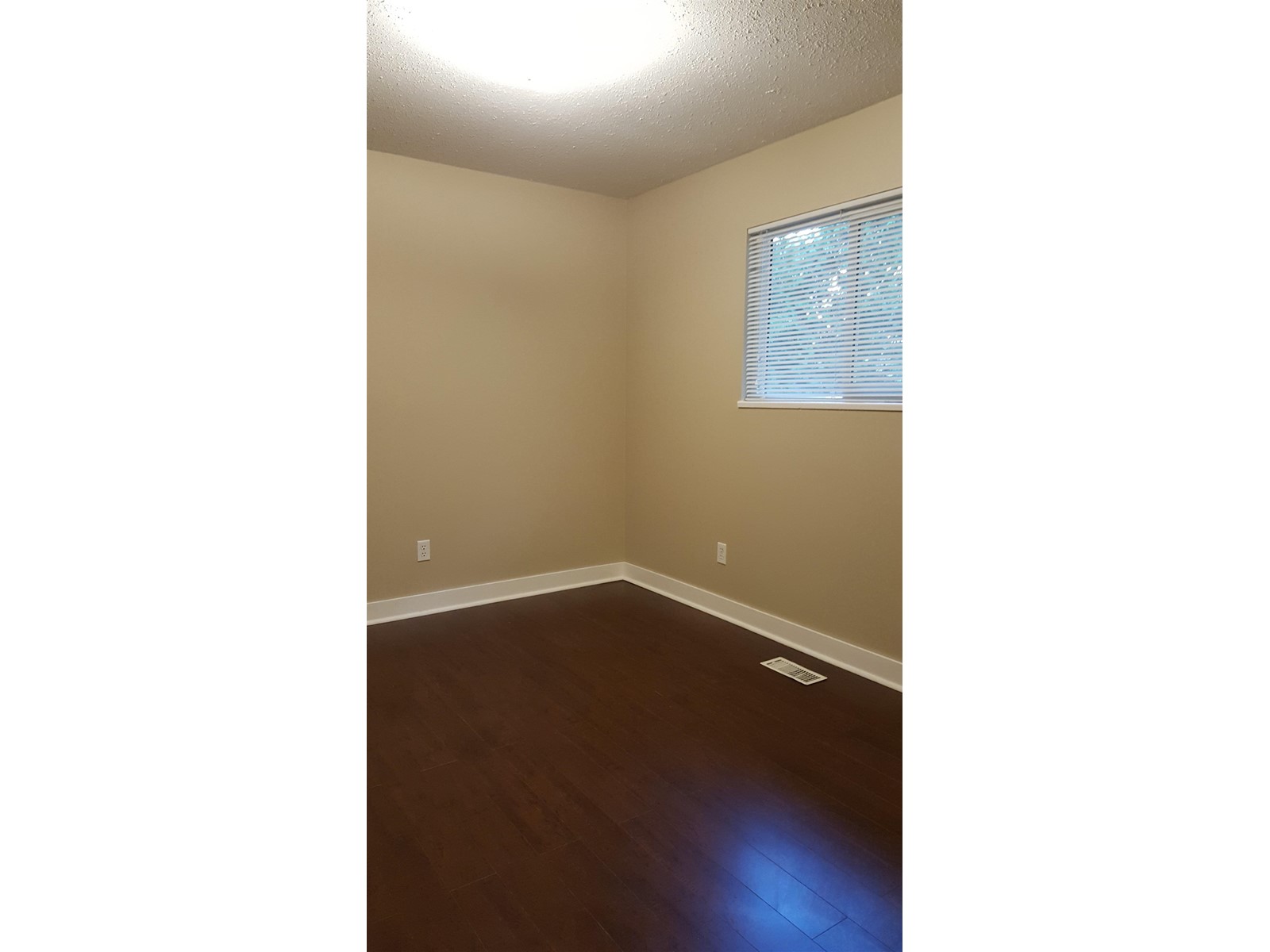 15118 91a Avenue, Surrey, British Columbia  V3R 6X1 - Photo 8 - R2931072