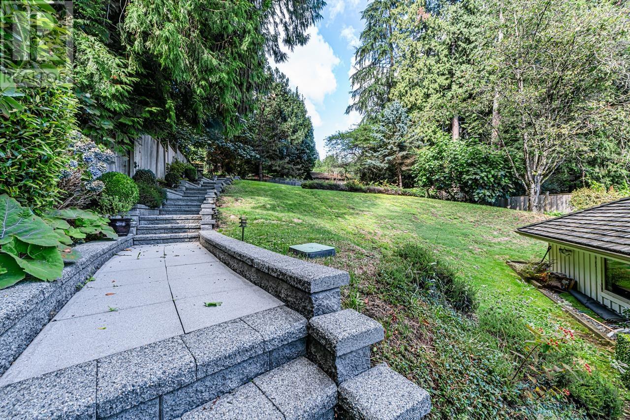 1361 Mathers Avenue, West Vancouver, British Columbia  V7T 2G5 - Photo 37 - R2909656