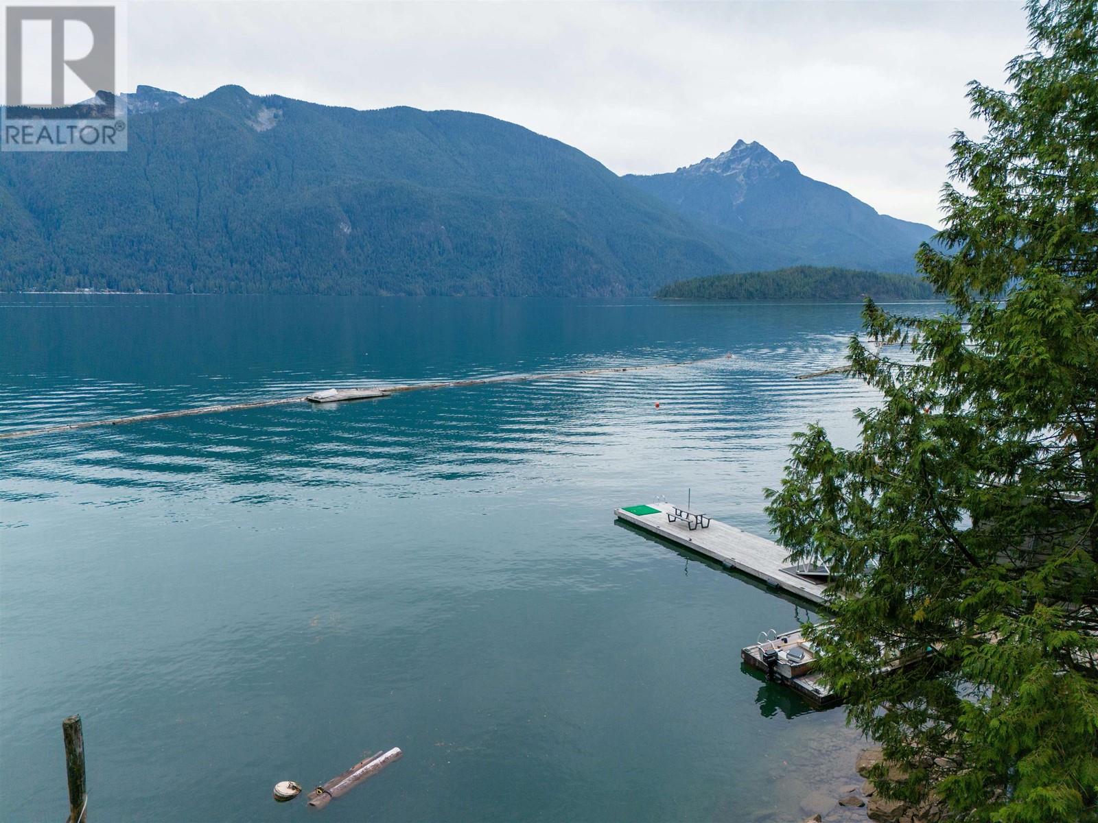 3 Seal Bay, Pitt Meadows, British Columbia  V0V 0V0 - Photo 18 - R2931368