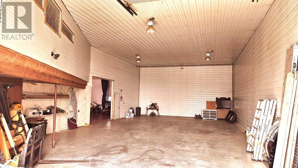 38551 Range Road 21, Rural Red Deer County, Alberta  T4E 2M7 - Photo 39 - A2141433