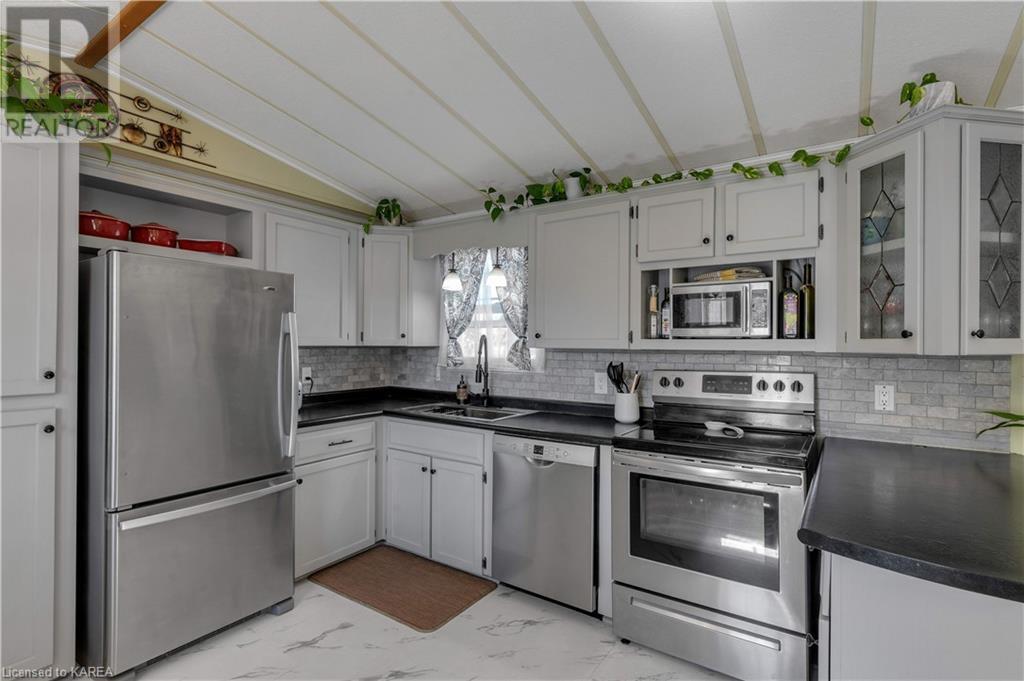 17 Elm Street, Napanee, Ontario  K7R 0E9 - Photo 10 - 40656142