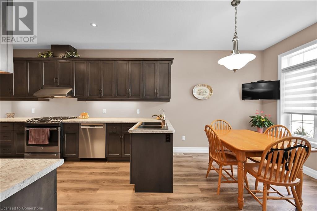 247 Munnoch Boulevard Unit# 6, Woodstock, Ontario  N4T 0K2 - Photo 6 - 40656461