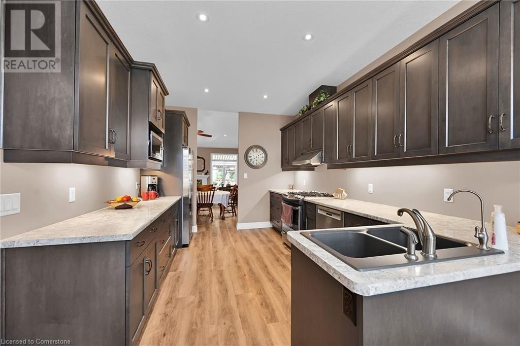 247 Munnoch Boulevard Unit# 6, Woodstock, Ontario  N4T 0K2 - Photo 8 - 40656461