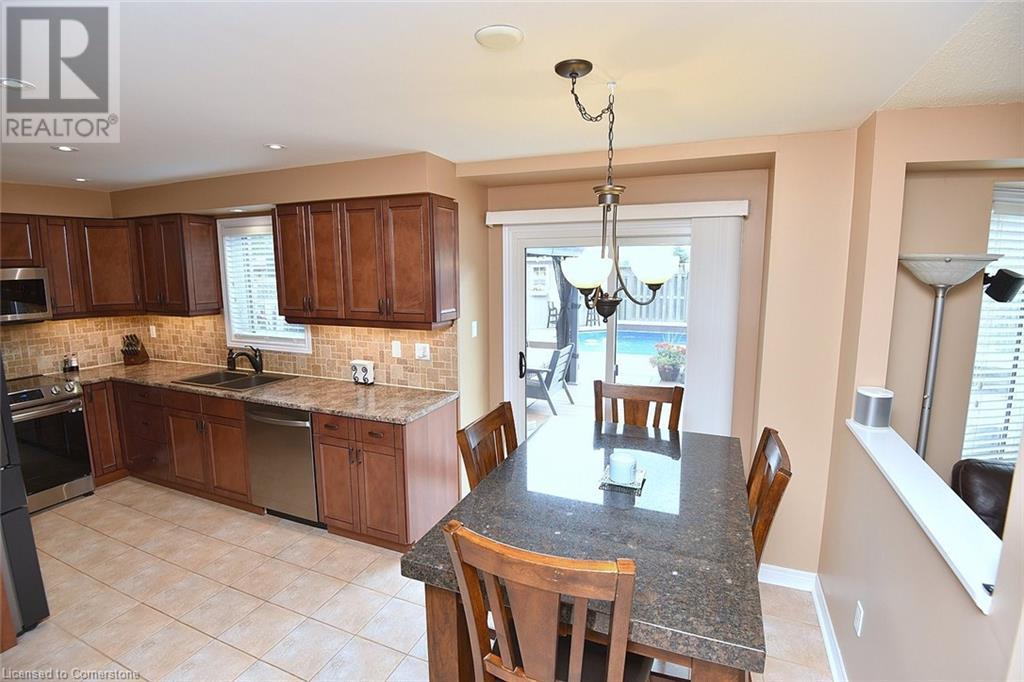 94 Grindstone Way, Waterdown, Ontario  L9H 7B5 - Photo 14 - XH4202692