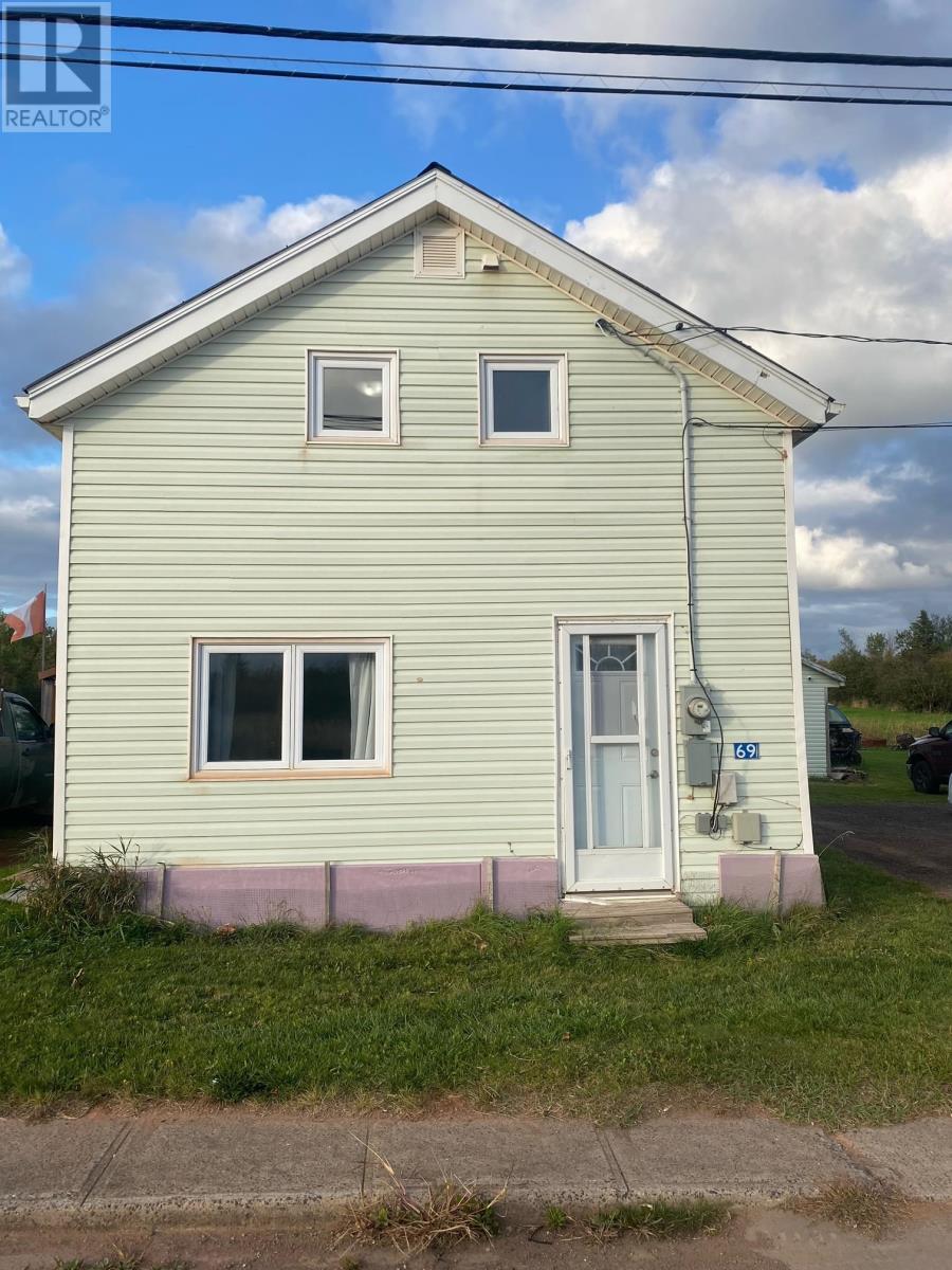 69 Main Street, Mount Stewart, Prince Edward Island  C0A 1T0 - Photo 1 - 202423705