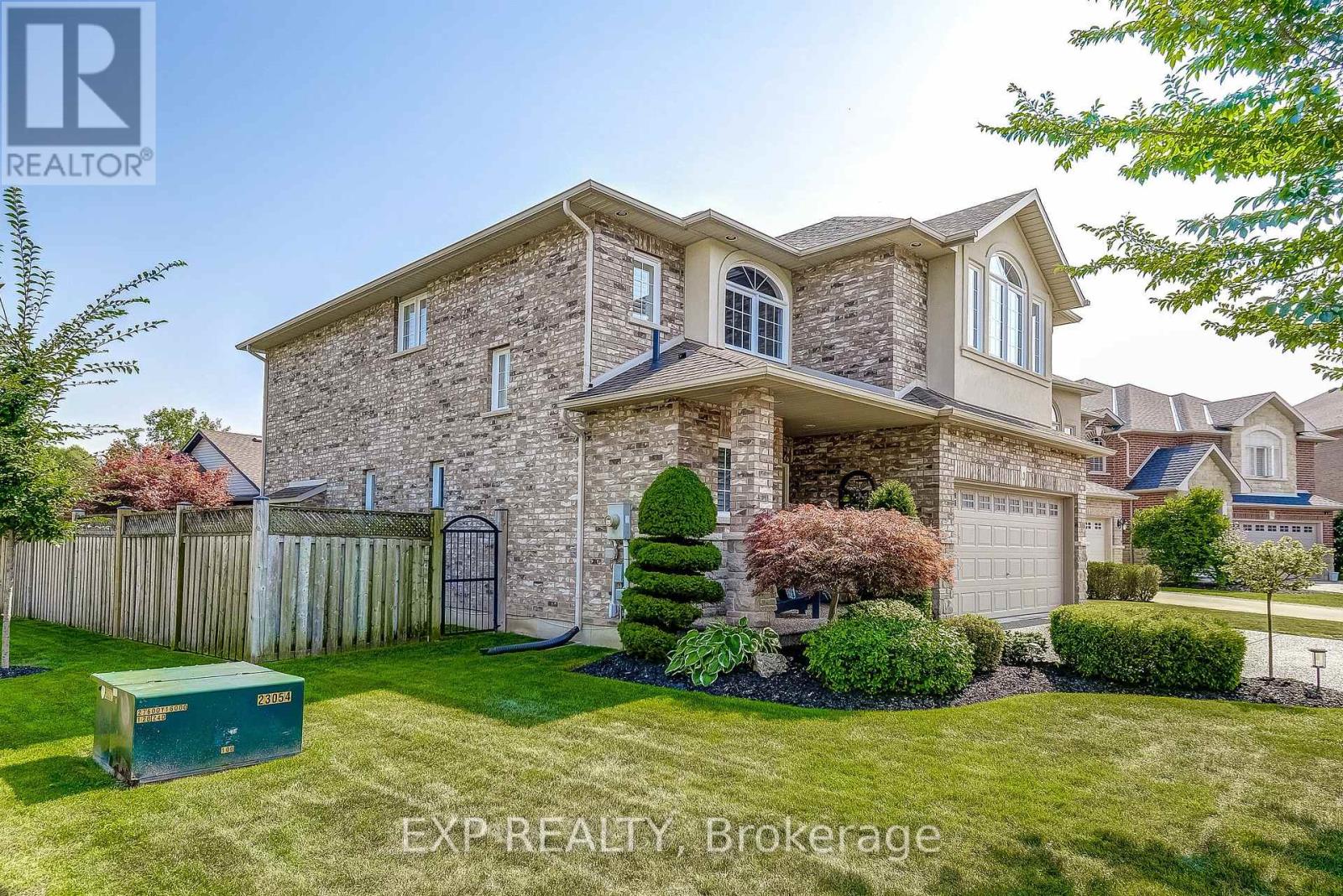 3 Cowper Court, Hamilton, Ontario  L9H 7T3 - Photo 3 - X9377742