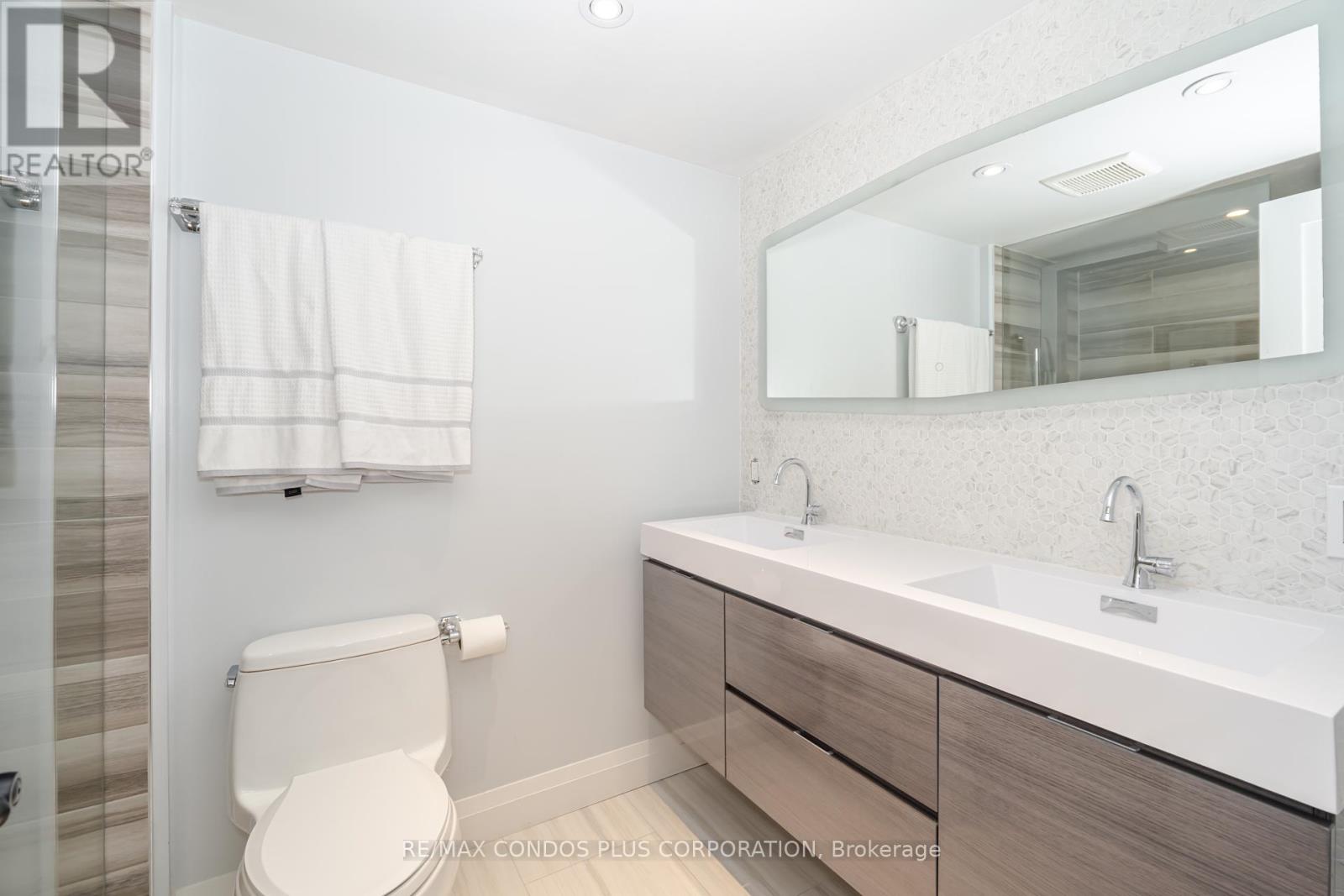 2107 - 1 Palace Pier Court, Toronto, Ontario  M8V 3W9 - Photo 12 - W9377851