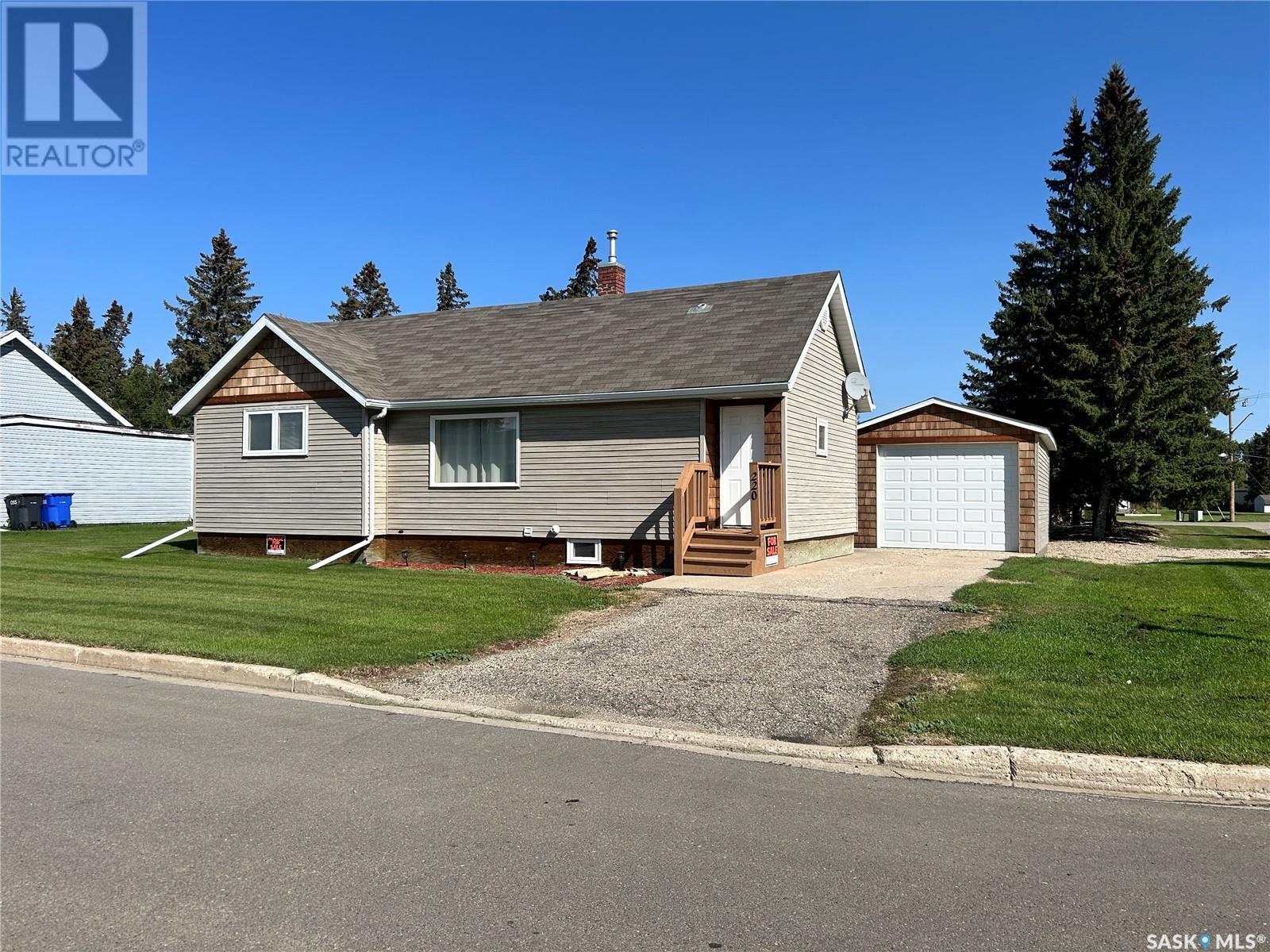 220 Moltke Avenue, Langenburg, Saskatchewan  S0A 2A0 - Photo 1 - SK985116