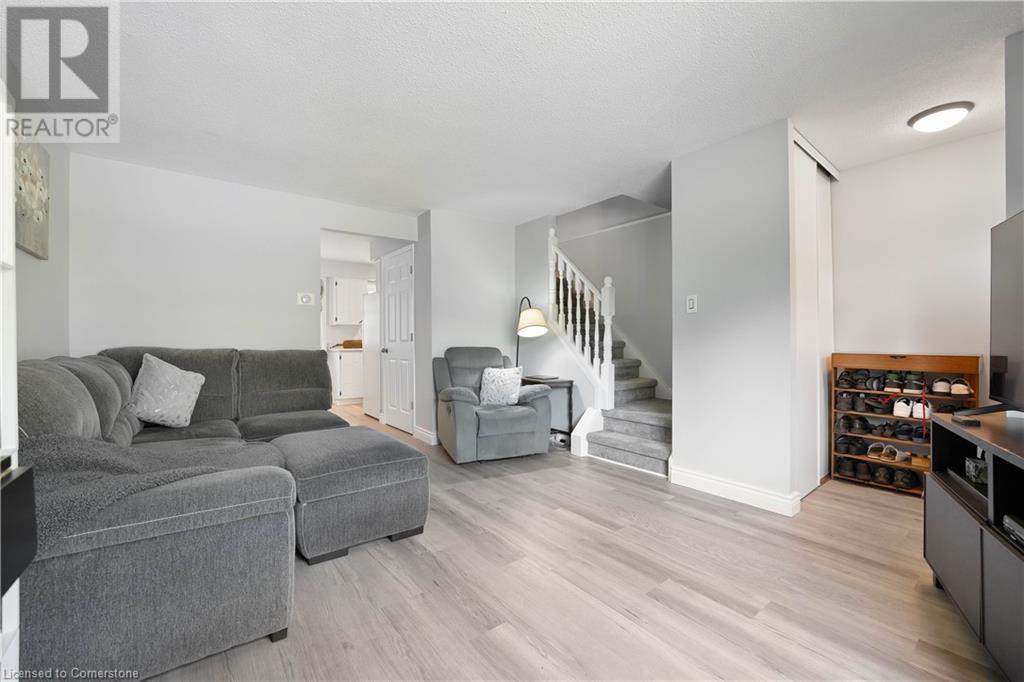 25 Linfield Drive Unit# 61, St. Catharines, Ontario L2N 5T7 - Photo 3 - 40656808