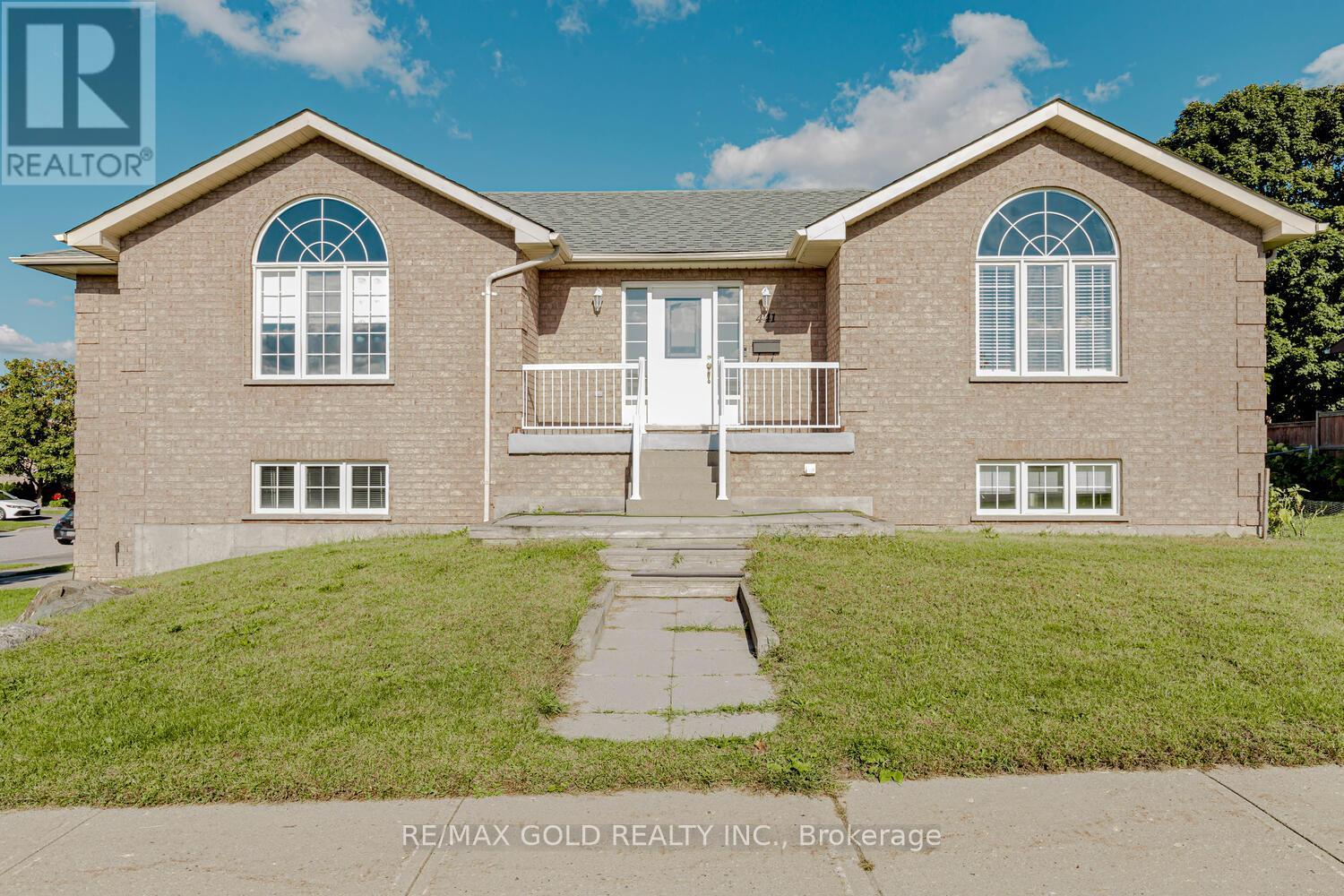 Property at 441 IRWIN STREET image 4
