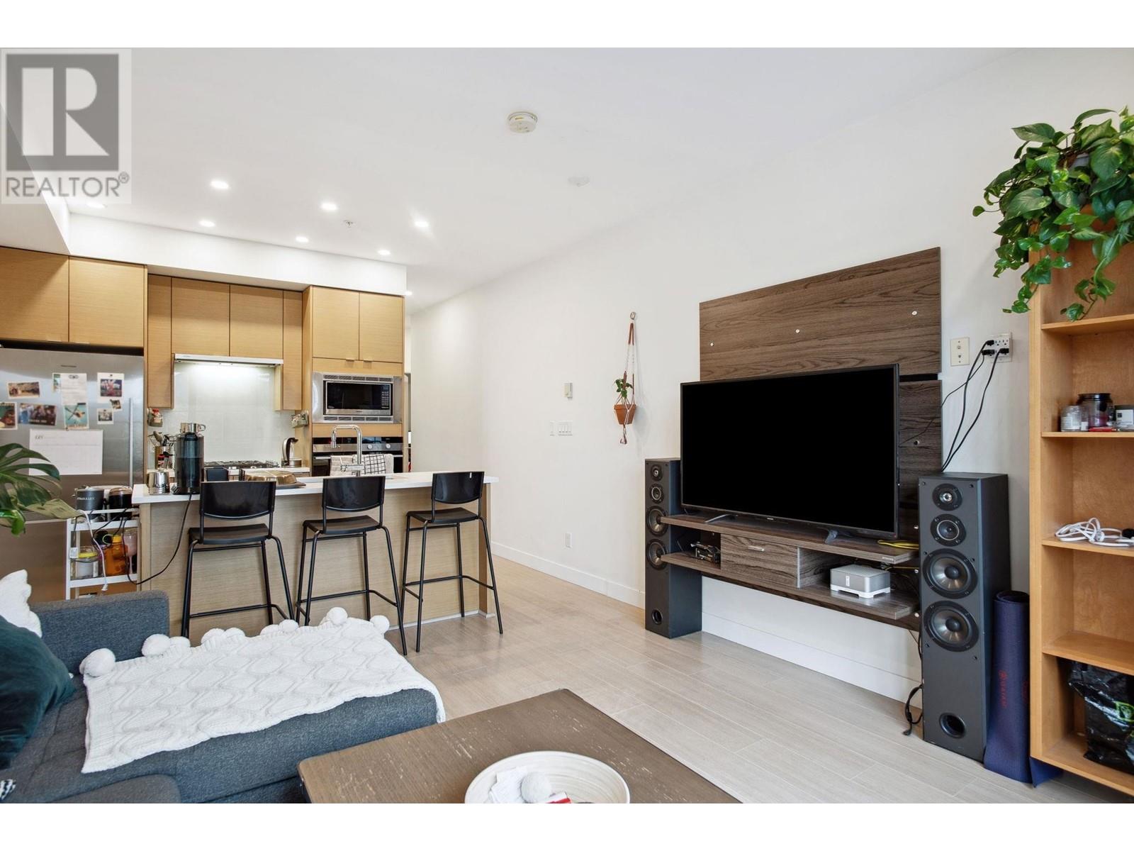 Listing Picture 11 of 20 : 309 2528 COLLINGWOOD STREET, Vancouver / 溫哥華 - 魯藝地產 Yvonne Lu Group - MLS Medallion Club Member