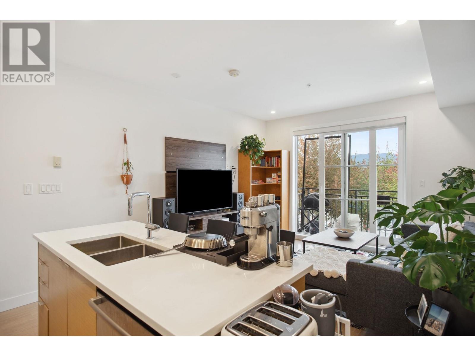 Listing Picture 4 of 20 : 309 2528 COLLINGWOOD STREET, Vancouver / 溫哥華 - 魯藝地產 Yvonne Lu Group - MLS Medallion Club Member