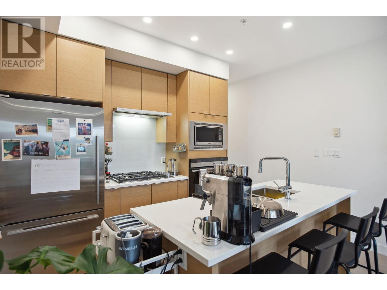 Listing Picture 7 of 20 : 309 2528 COLLINGWOOD STREET, Vancouver / 溫哥華 - 魯藝地產 Yvonne Lu Group - MLS Medallion Club Member