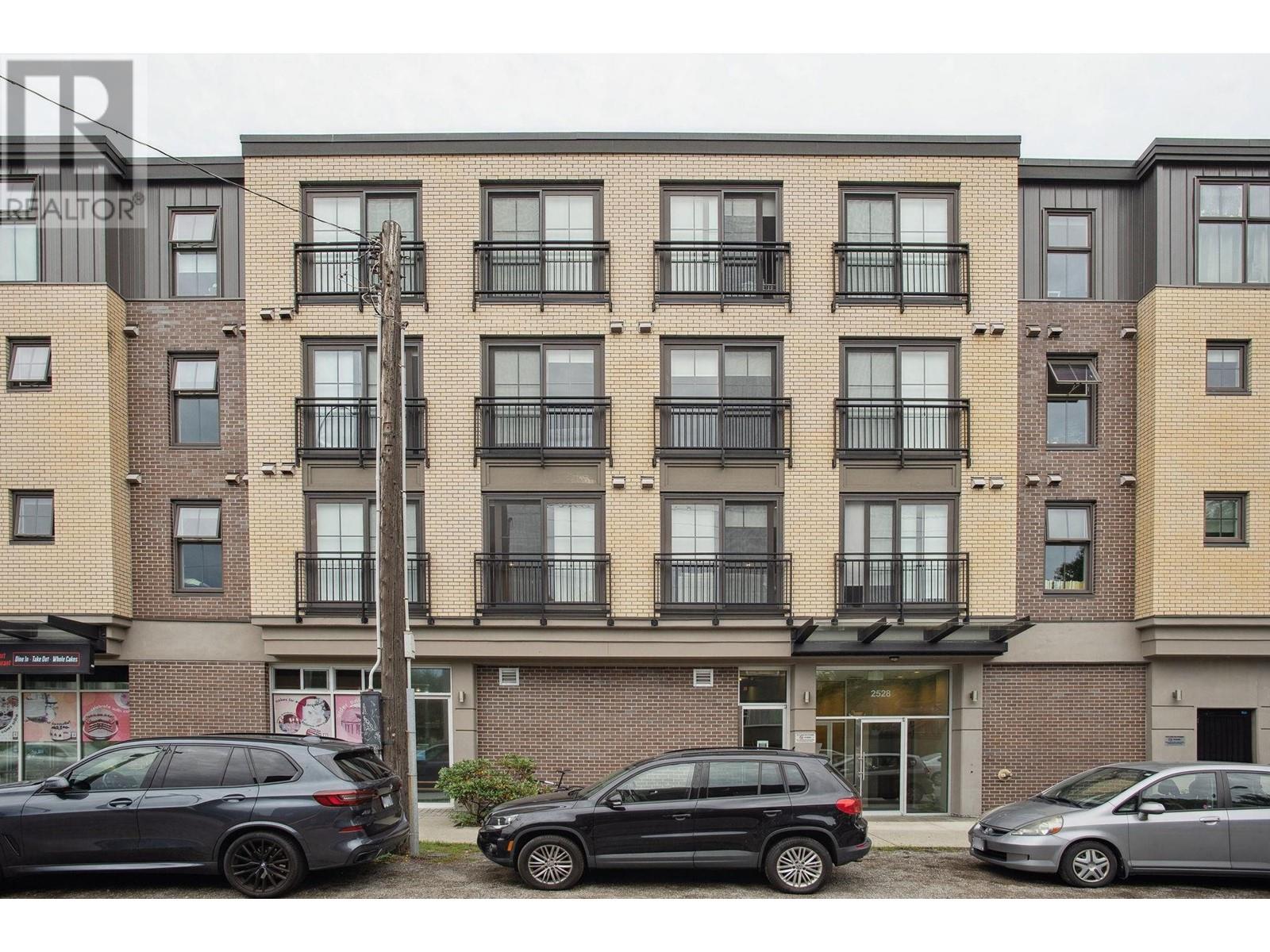 Listing Picture 2 of 20 : 309 2528 COLLINGWOOD STREET, Vancouver / 溫哥華 - 魯藝地產 Yvonne Lu Group - MLS Medallion Club Member