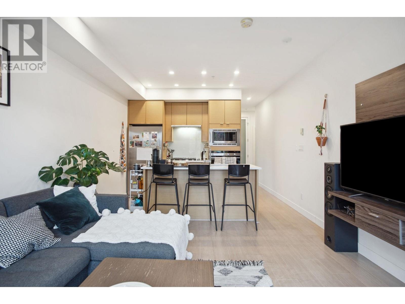 Listing Picture 10 of 20 : 309 2528 COLLINGWOOD STREET, Vancouver / 溫哥華 - 魯藝地產 Yvonne Lu Group - MLS Medallion Club Member