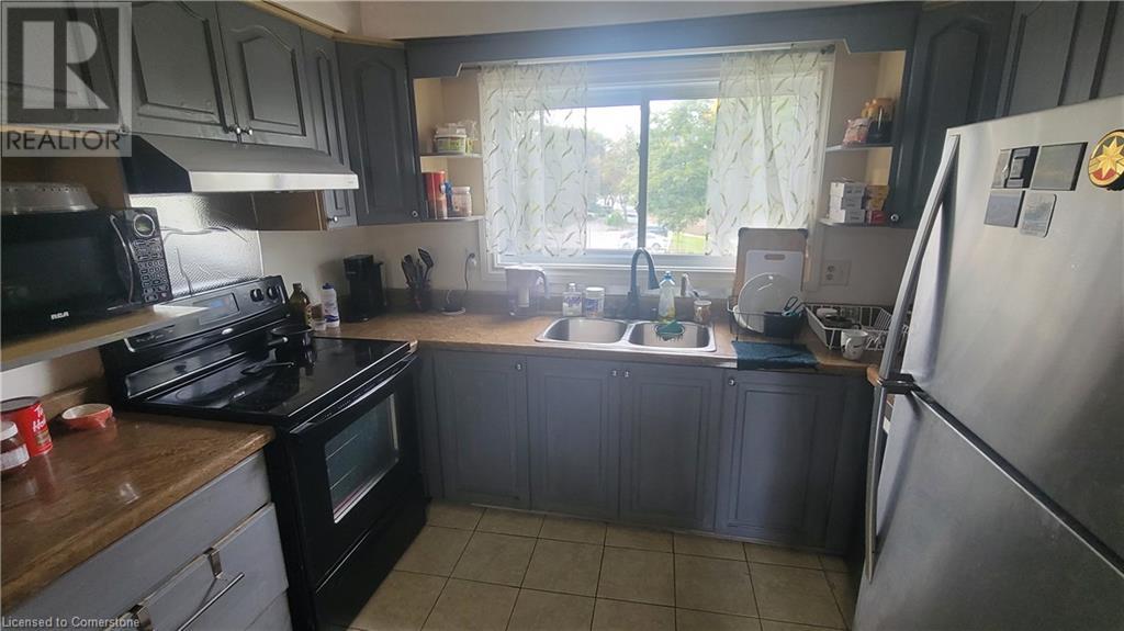 125 Bonaventure Drive Unit# 54, Hamilton, Ontario  L9C 5Y9 - Photo 3 - 40656385