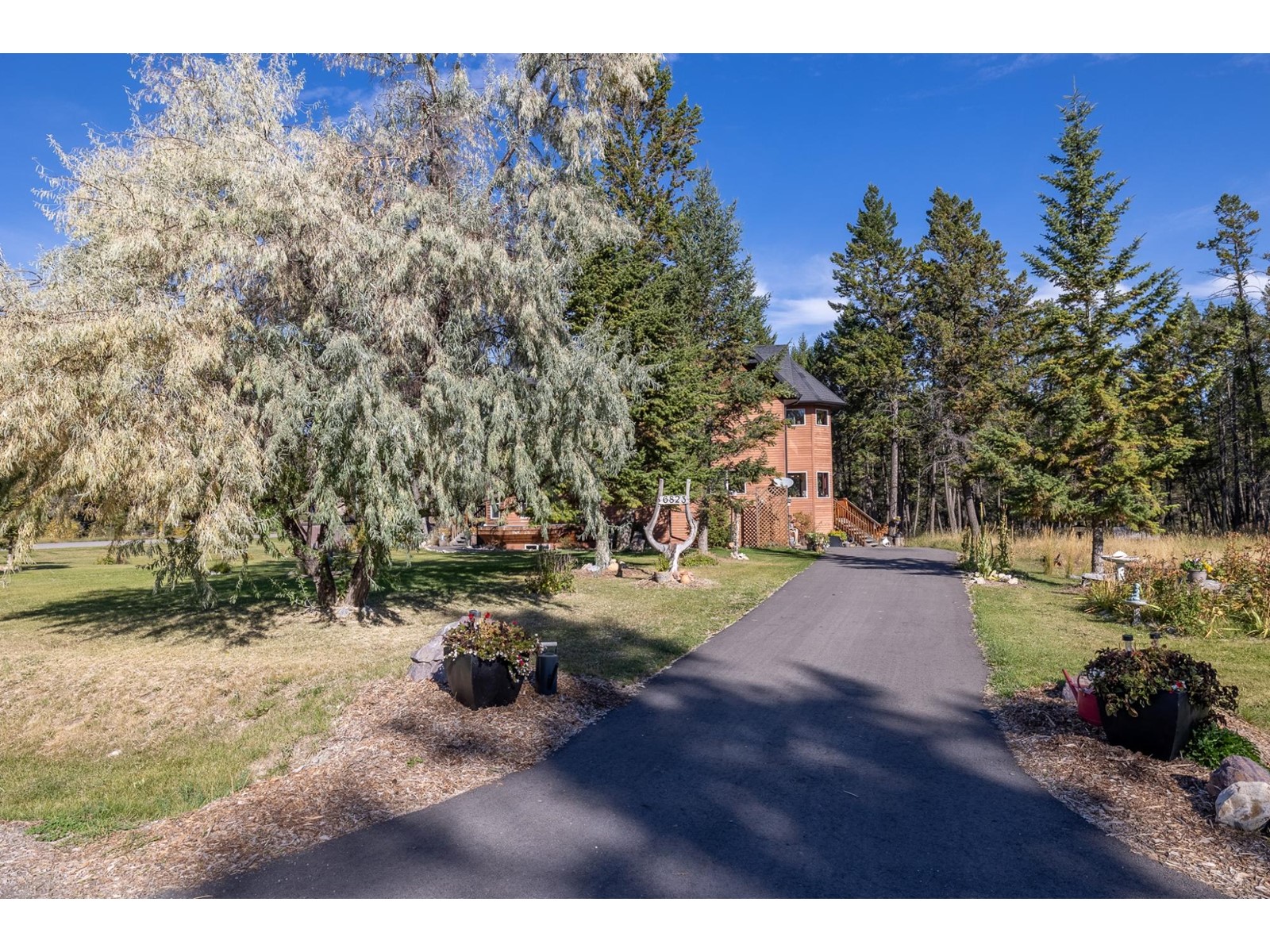 6823 Columbia Ridge Drive, Fairmont Hot Springs, British Columbia  V0B 1L2 - Photo 7 - 2479841