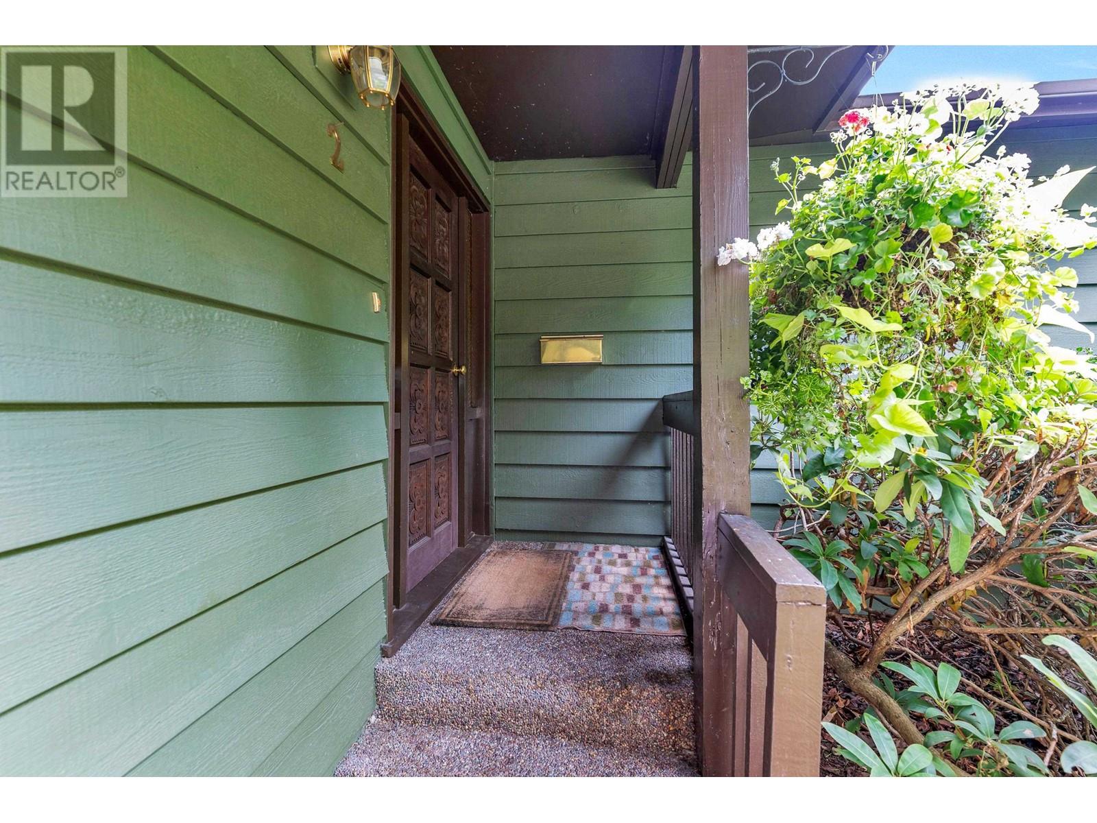 2 Noble Court, Port Moody, British Columbia  V3H 3Z5 - Photo 4 - R2931686
